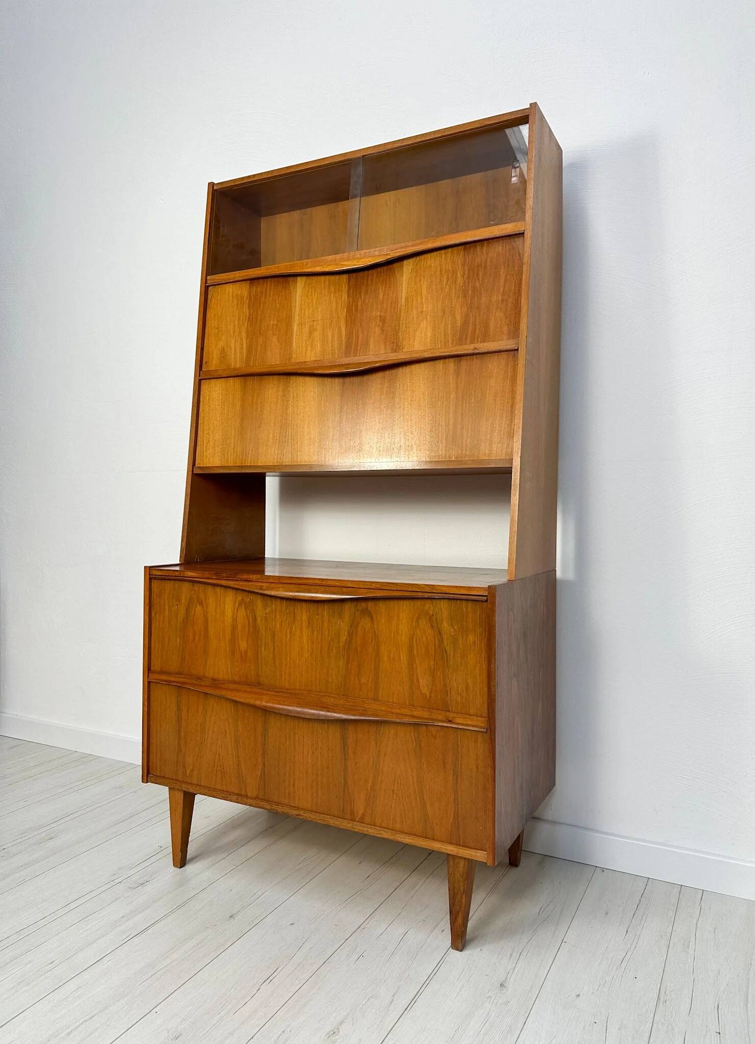 Secrétaire en noyer par Franz Ehrlich pour Hellerau, années 1950