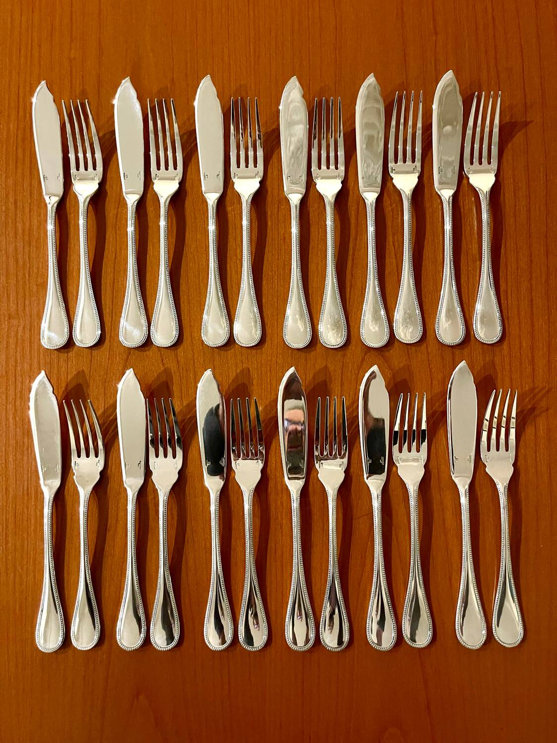 Christofle Perles 12-piece fish cutlery set, excellent condition