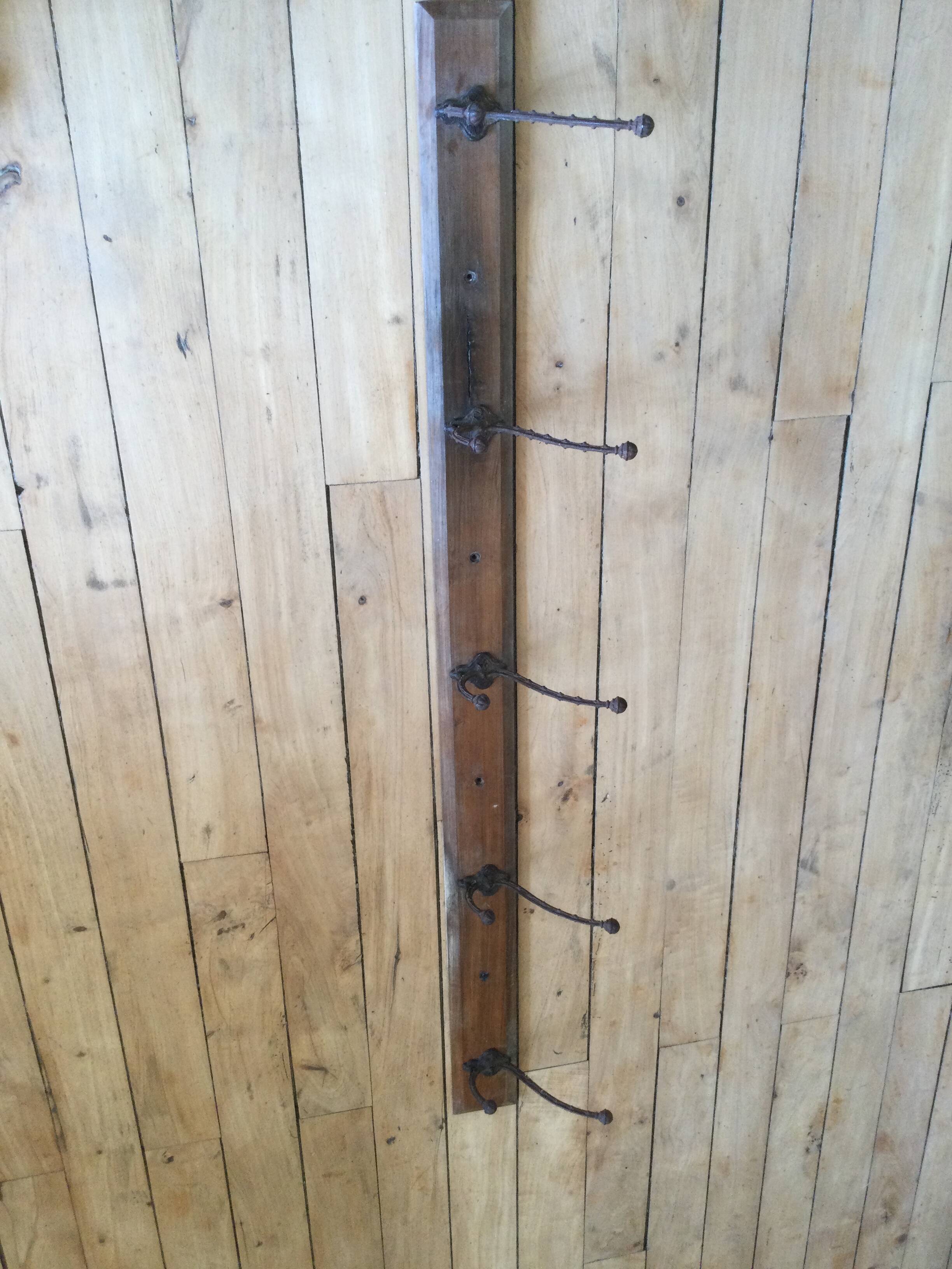 Porte manteau ancien bois et fonte