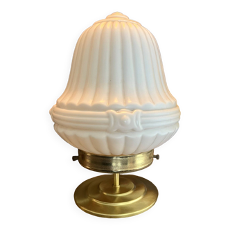 Lampe à poser globe vintage blanc art déco, socle laiton
