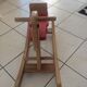 Cheval à bascule des années 70 en bois clair