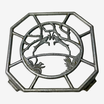 Aluminum underplate animal décor