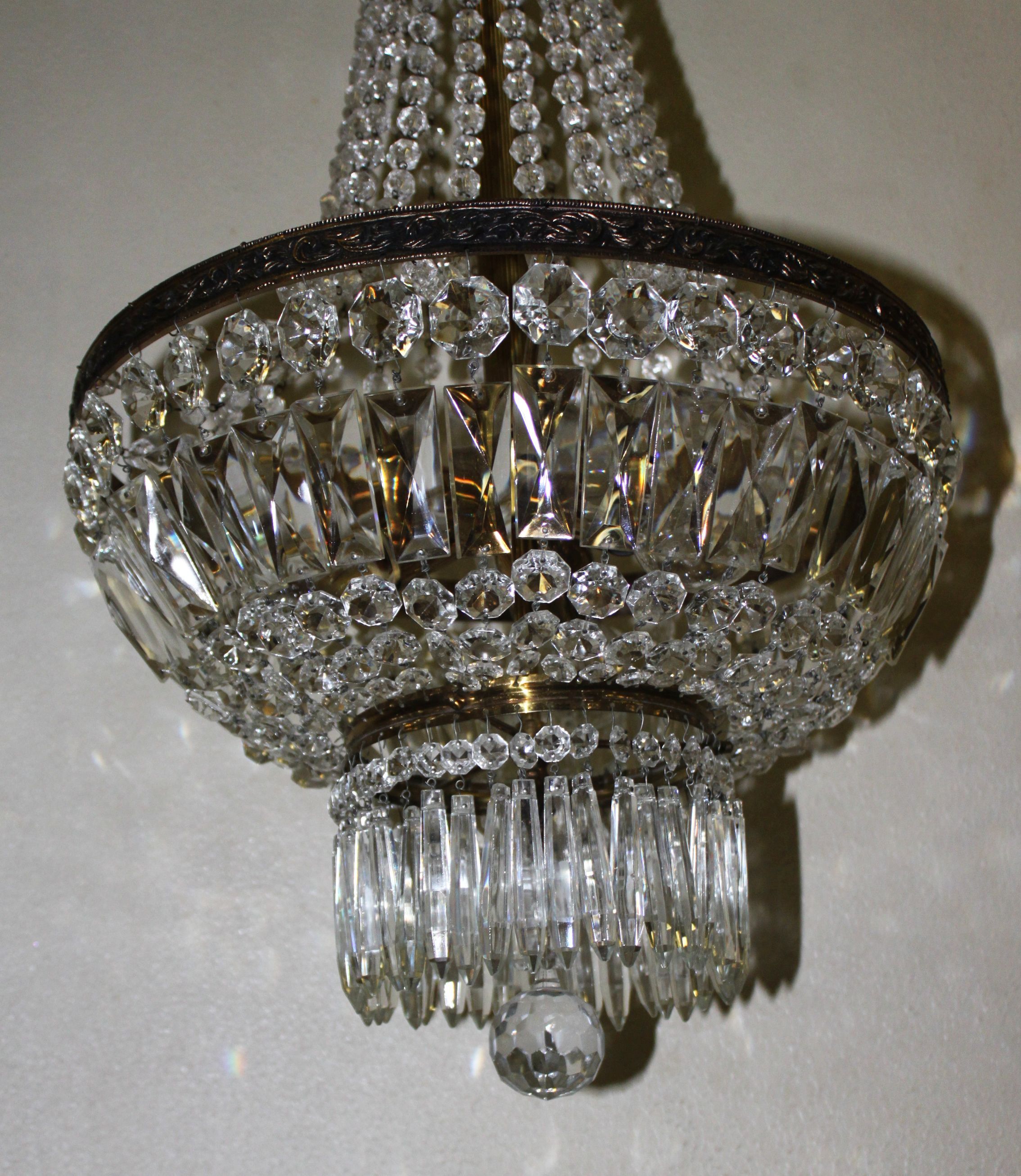 Chandelier basket empire style