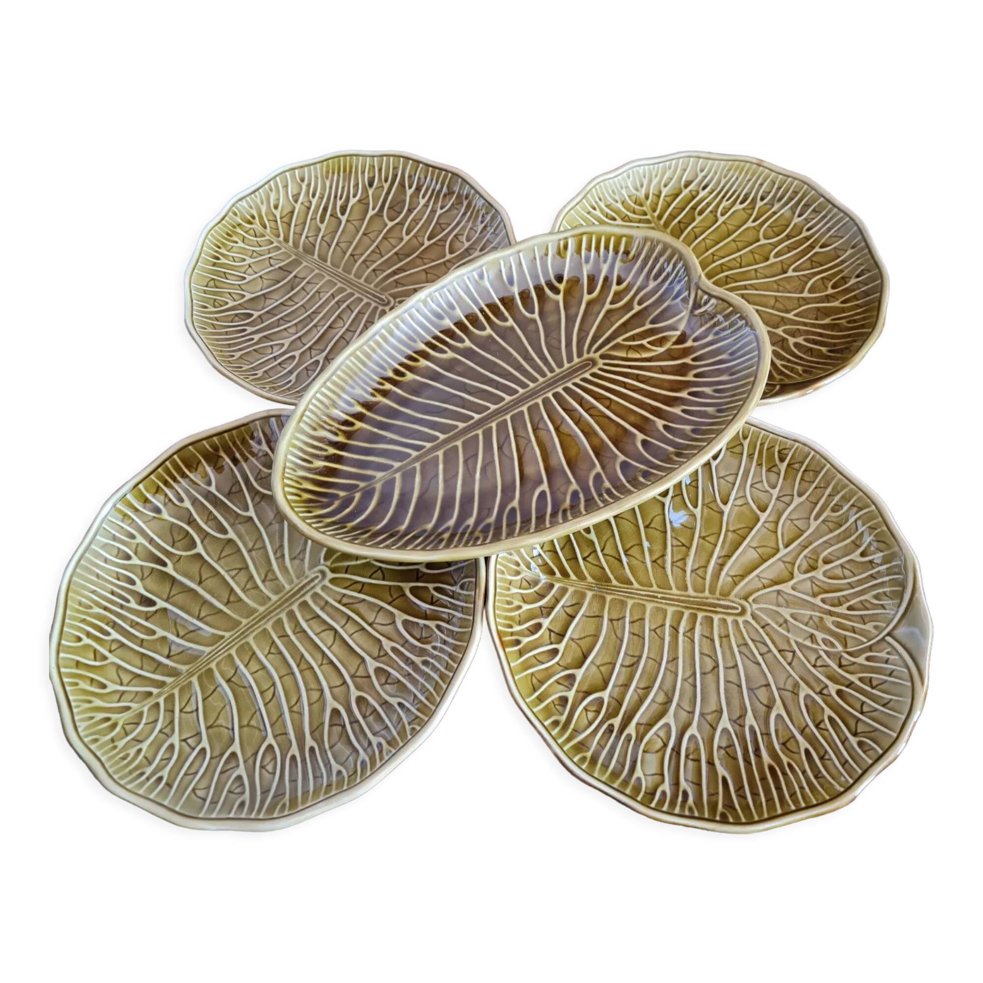 Plates Gien lotus flowers