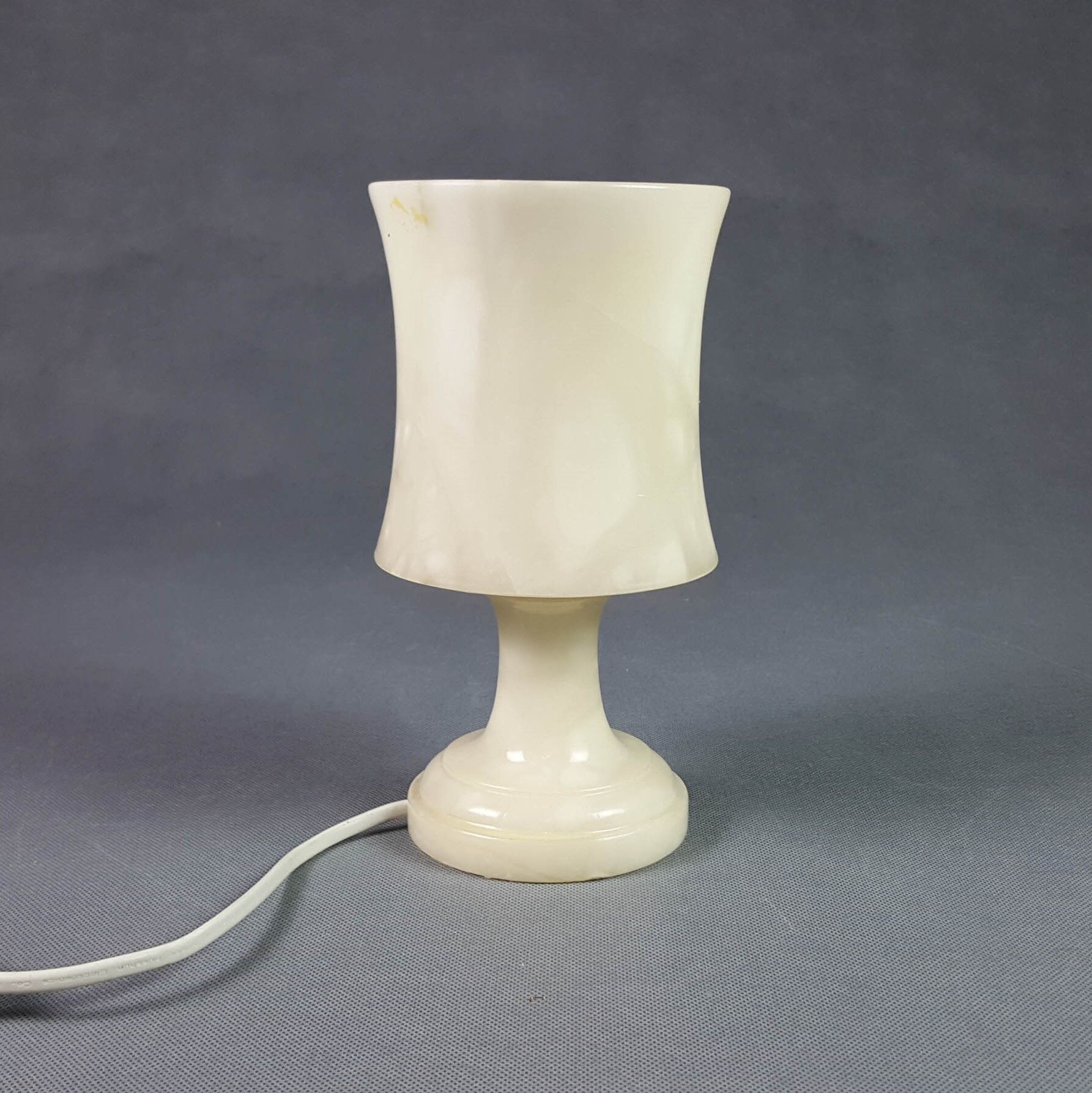 Albatre table lamp