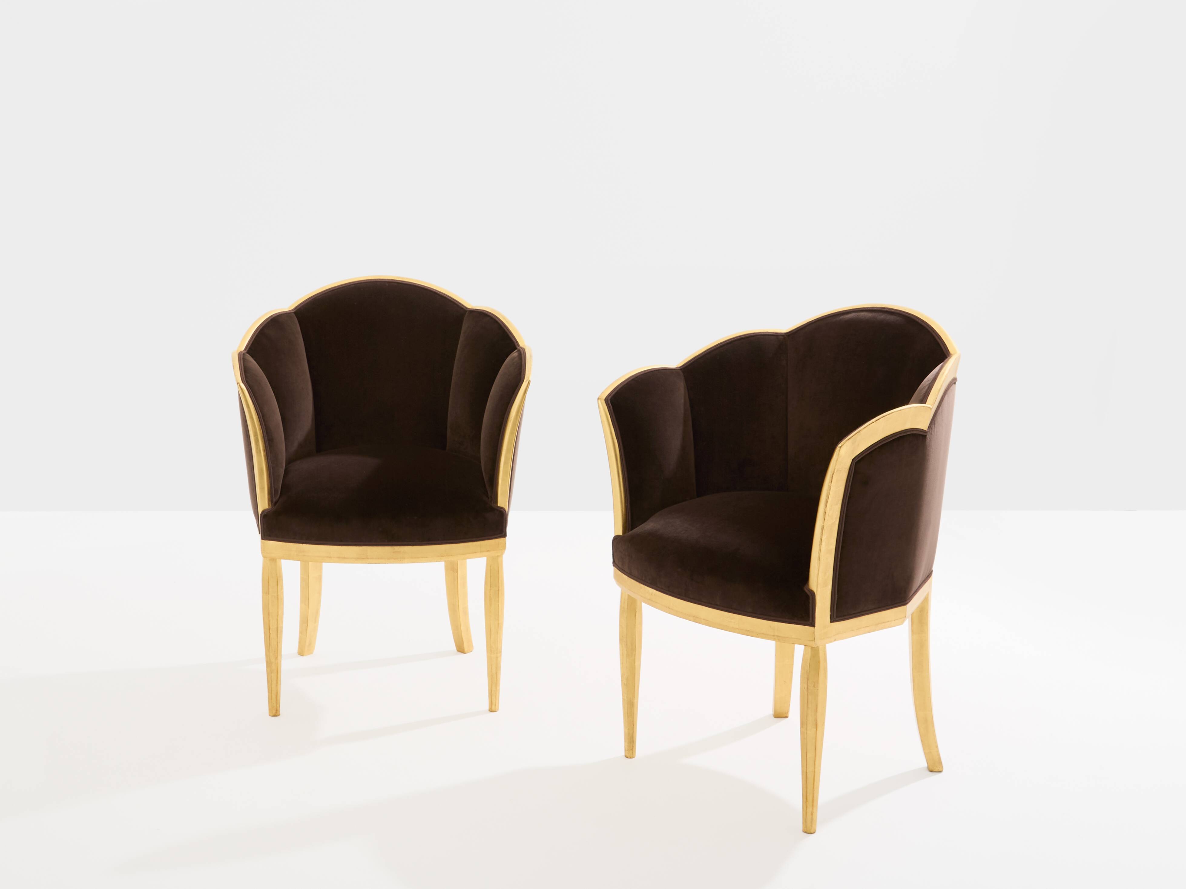 Maurice Dufrène pair of armchairs, gilded wood, brown velvet, 1925.