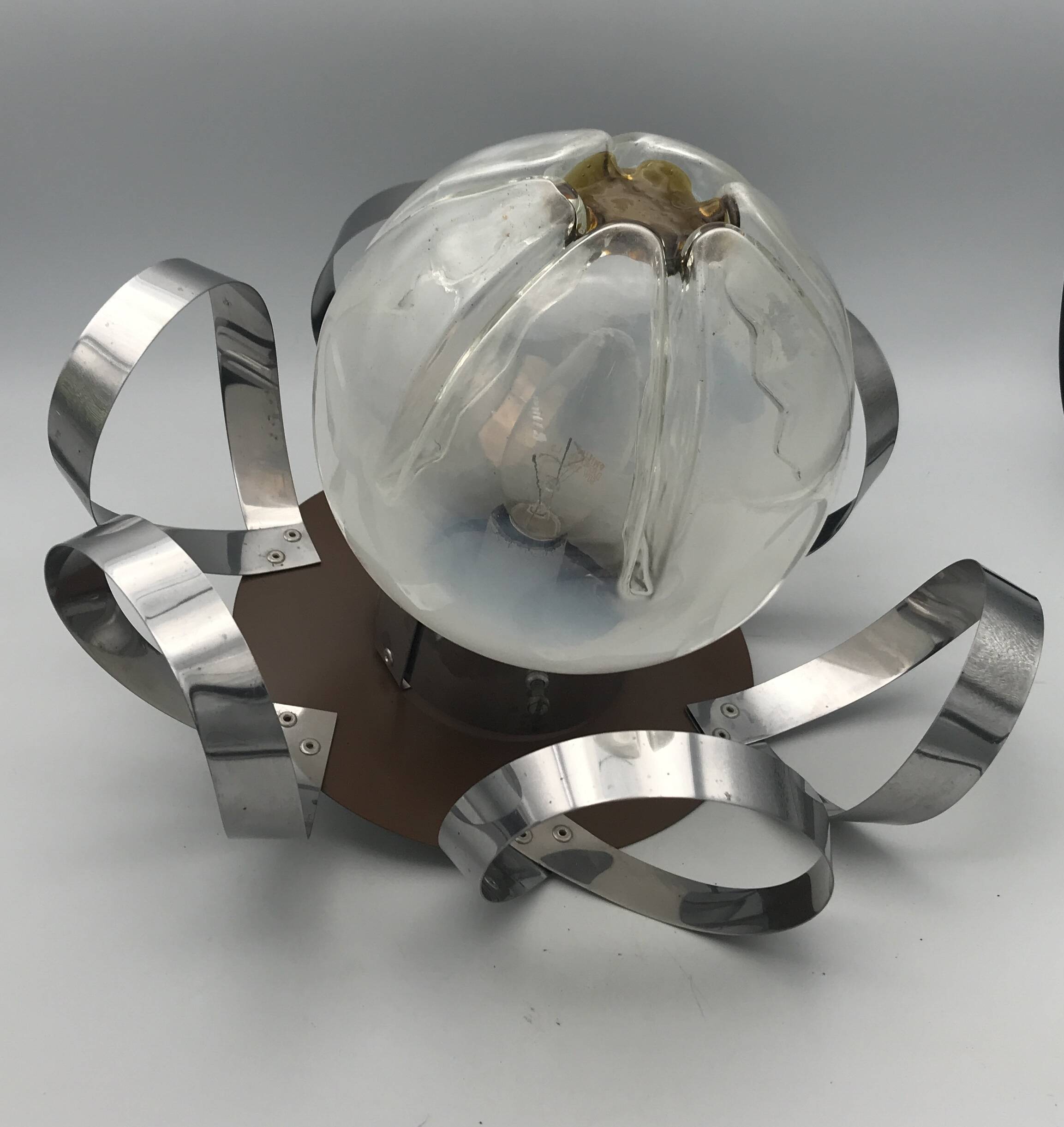 Suspension lustre Mazzega globe en verre de murano opalescent