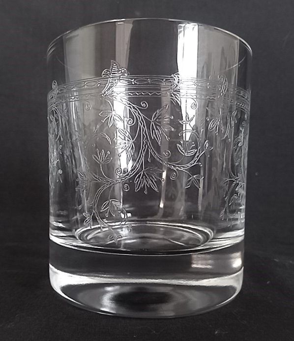 Set of 6 whisky glasses engraved with floral motifs