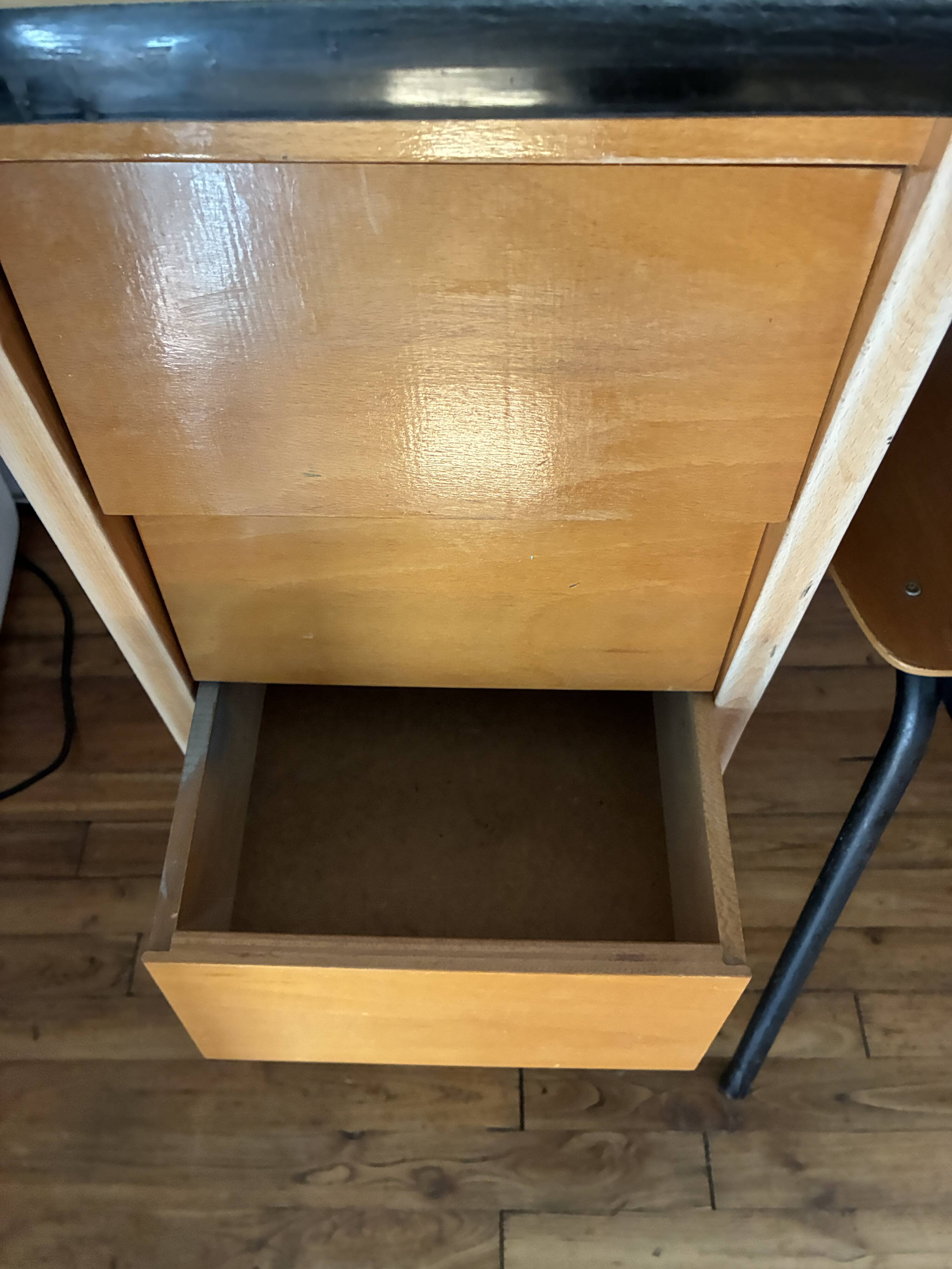 Bureau vintage et sa chaise