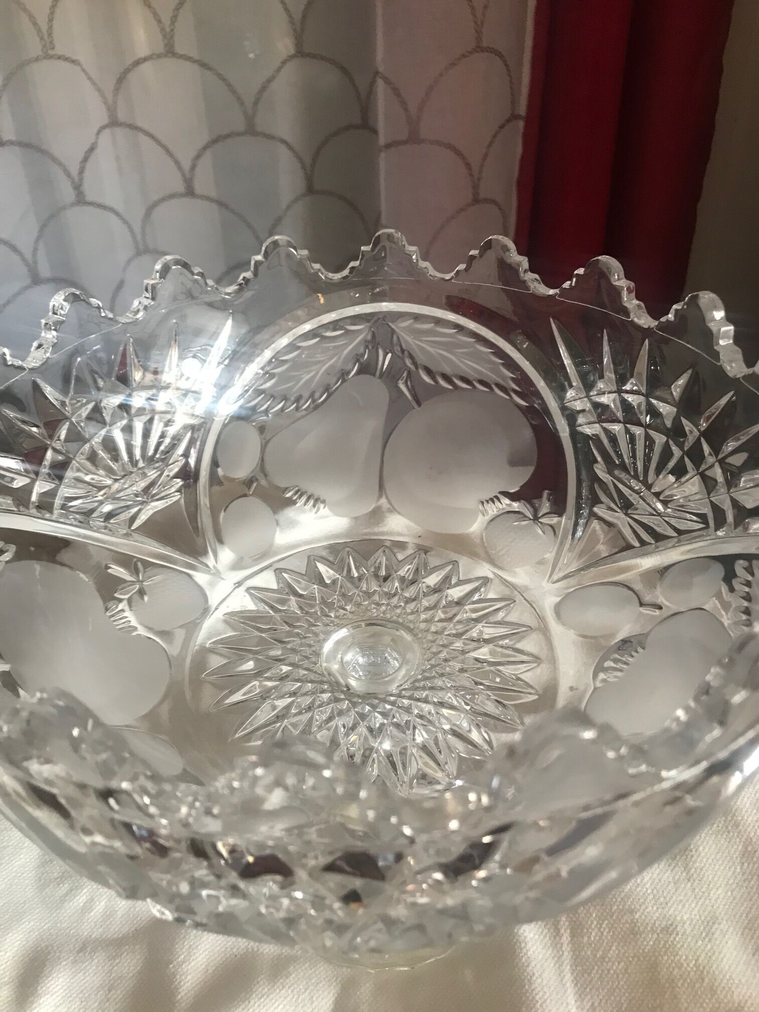 Crystal fruit cut on foot