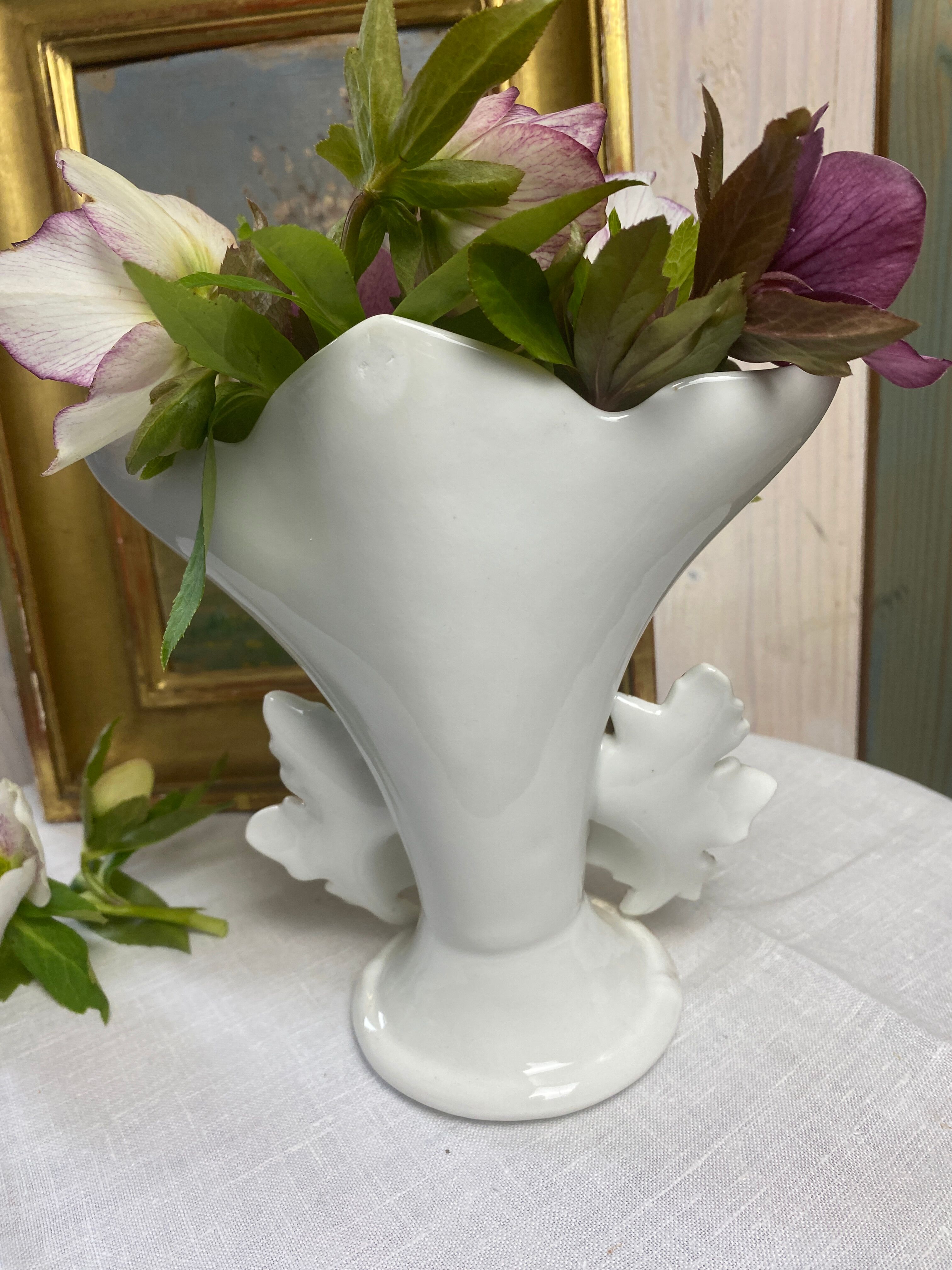 Porcelain wedding vase from Paris XIX