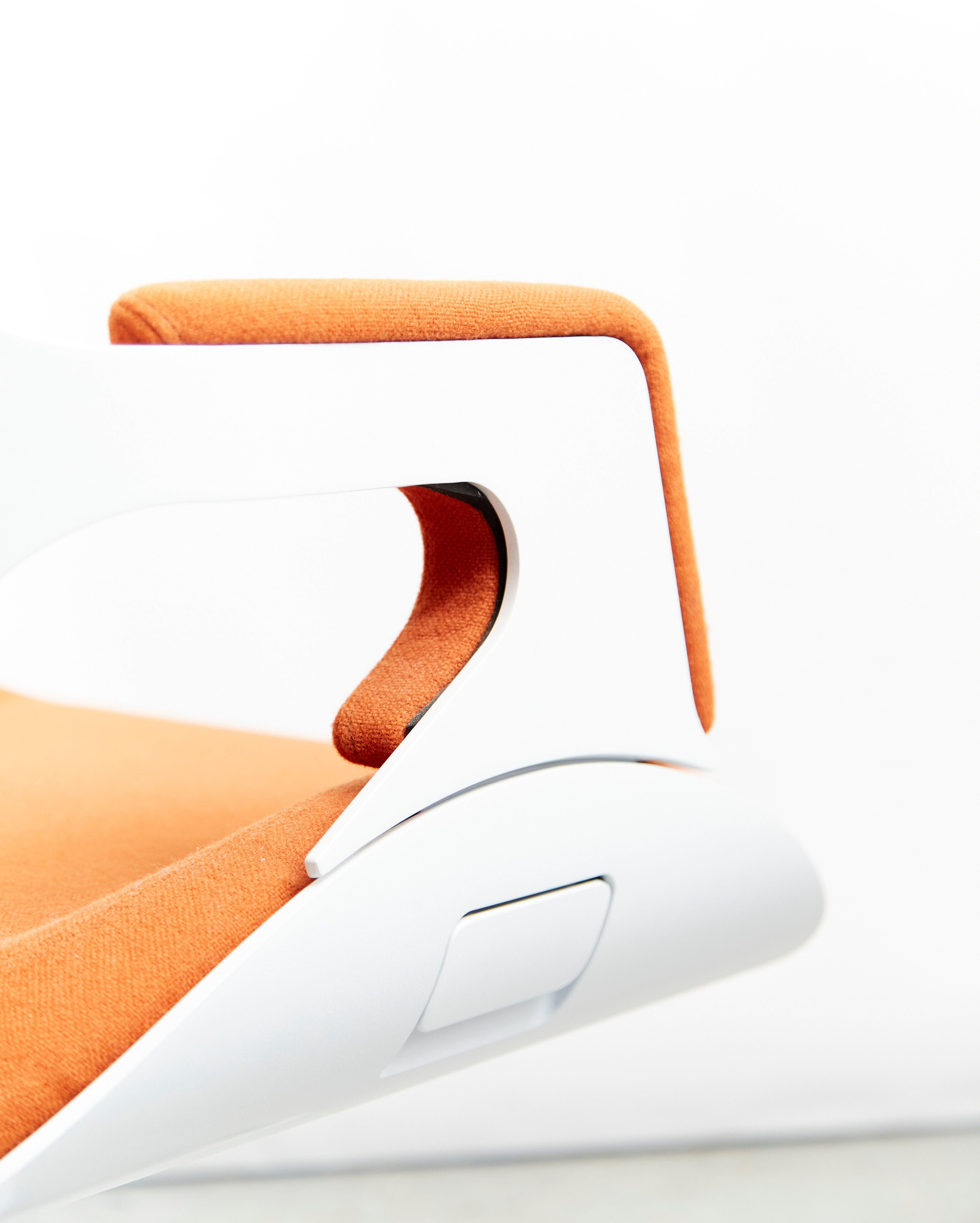 Zaha Hadid conference armchair Silver S101 for Interstuhl