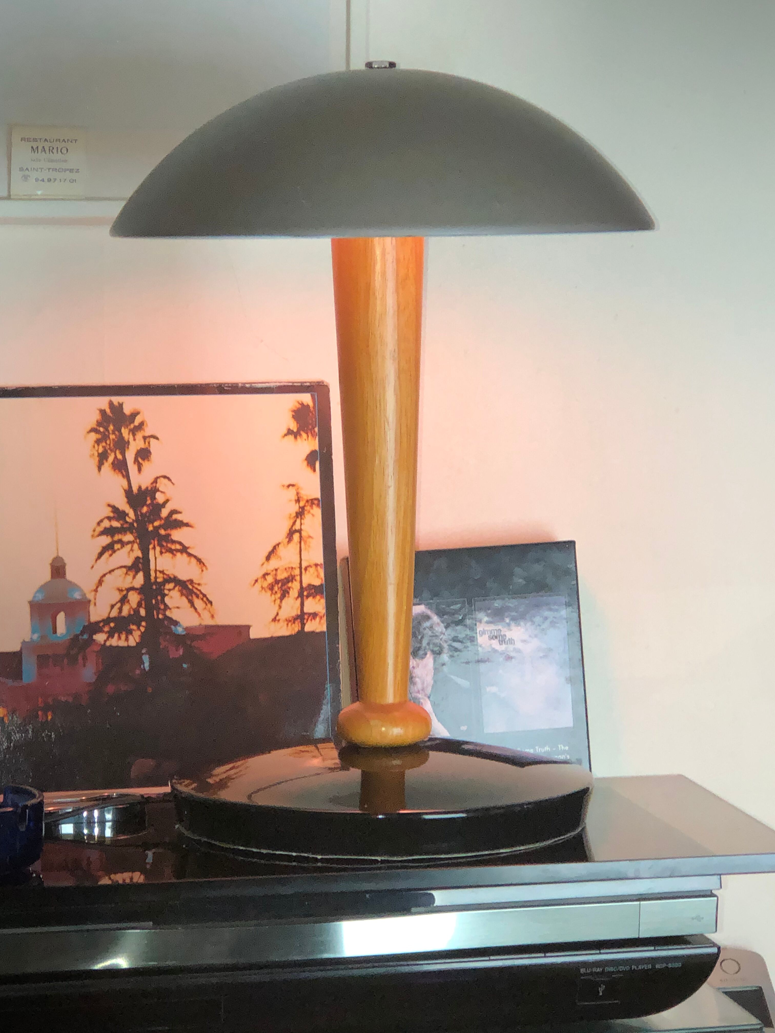 Art deco champion lamp