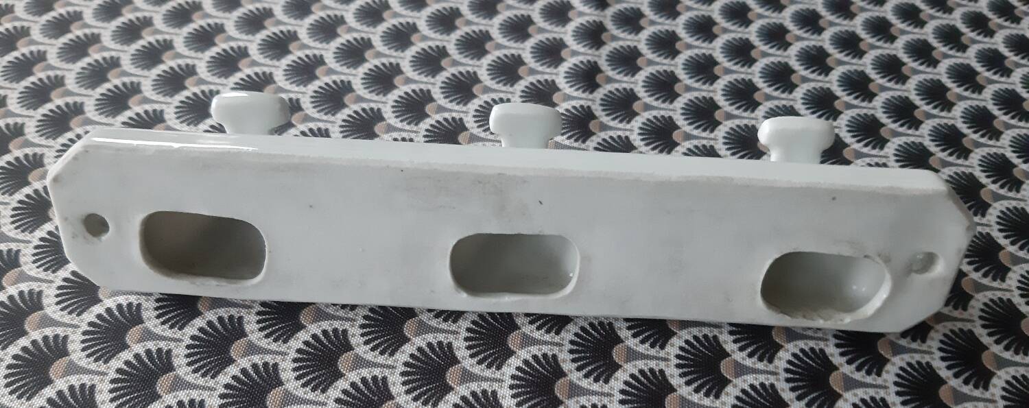 Earthenware towel holder