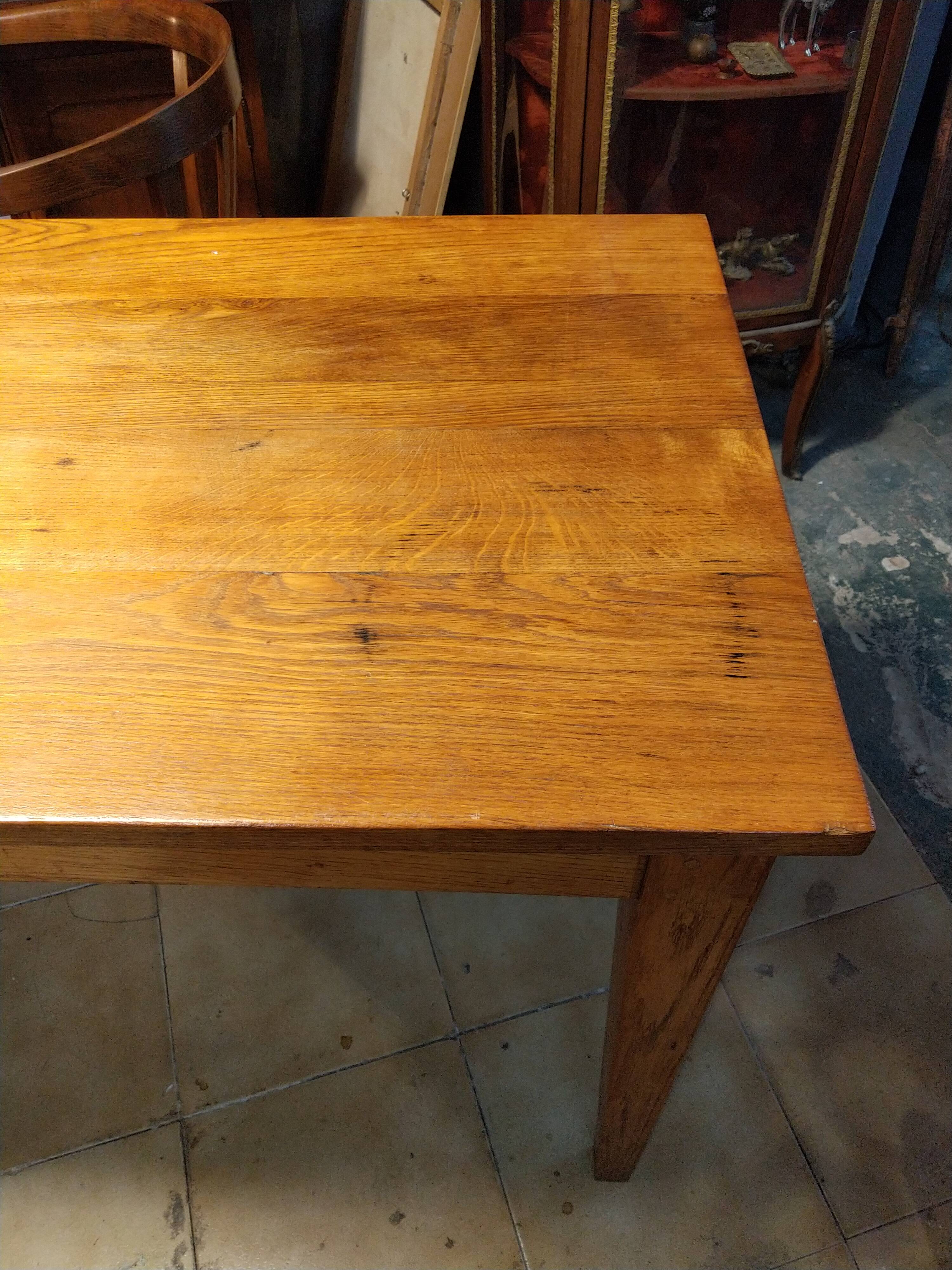 Farm table