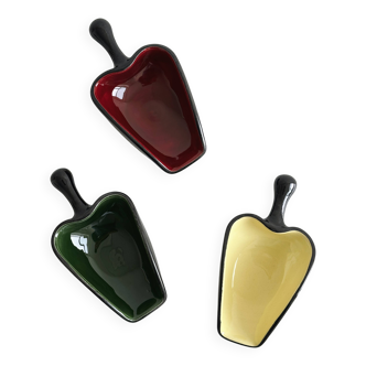 3 pepper-shaped cups