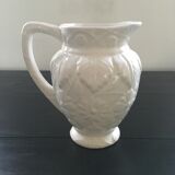 White slurry pitcher