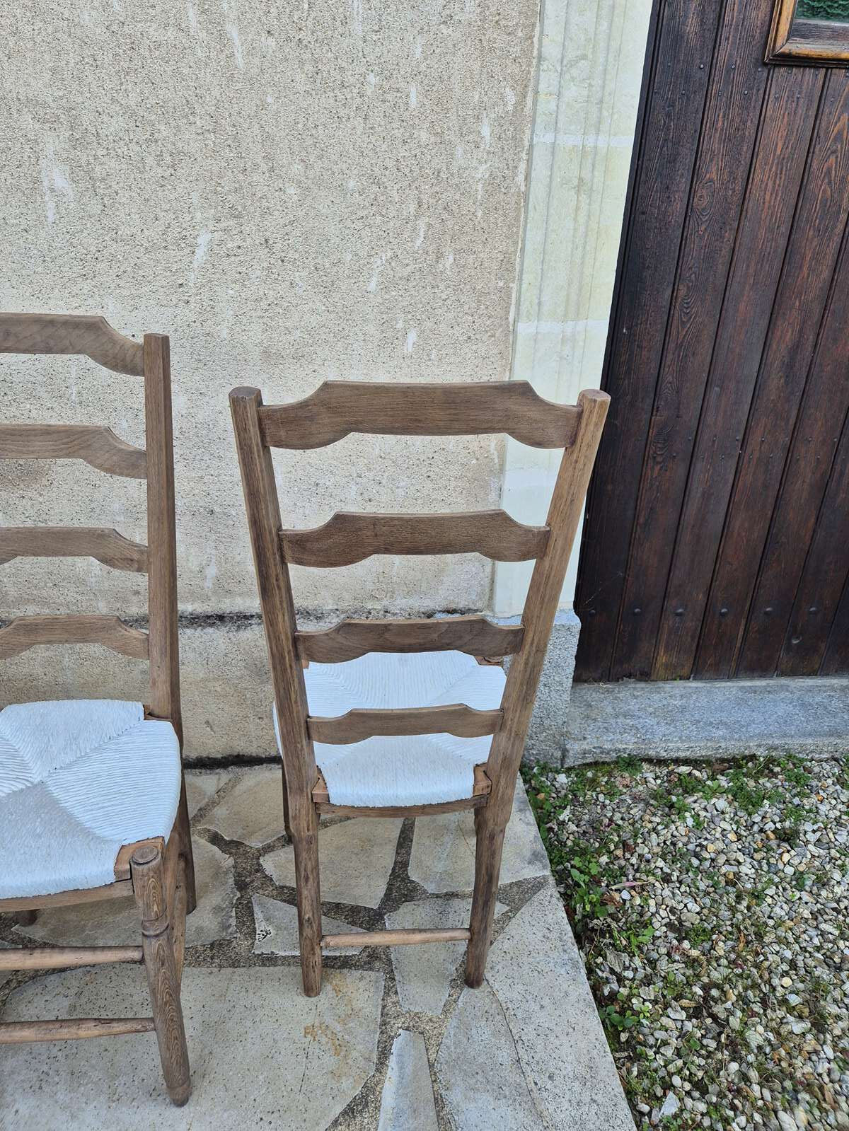 Set of 4 antique straw-seated chairs