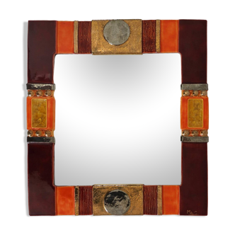 Marion de Crécy ceramic mirror for the Mithe Espelt workshop