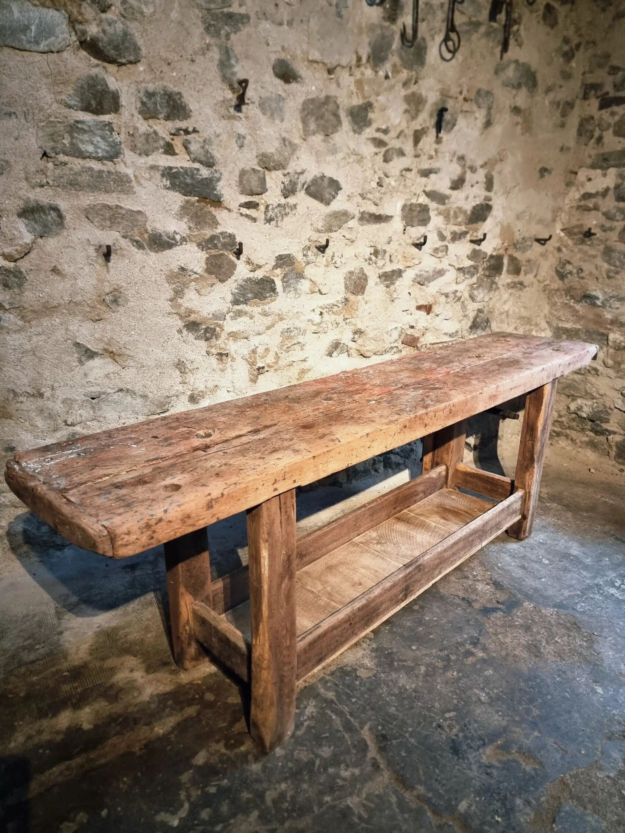 Antique French carpenter's workbench in oak and beech, circa 1900
