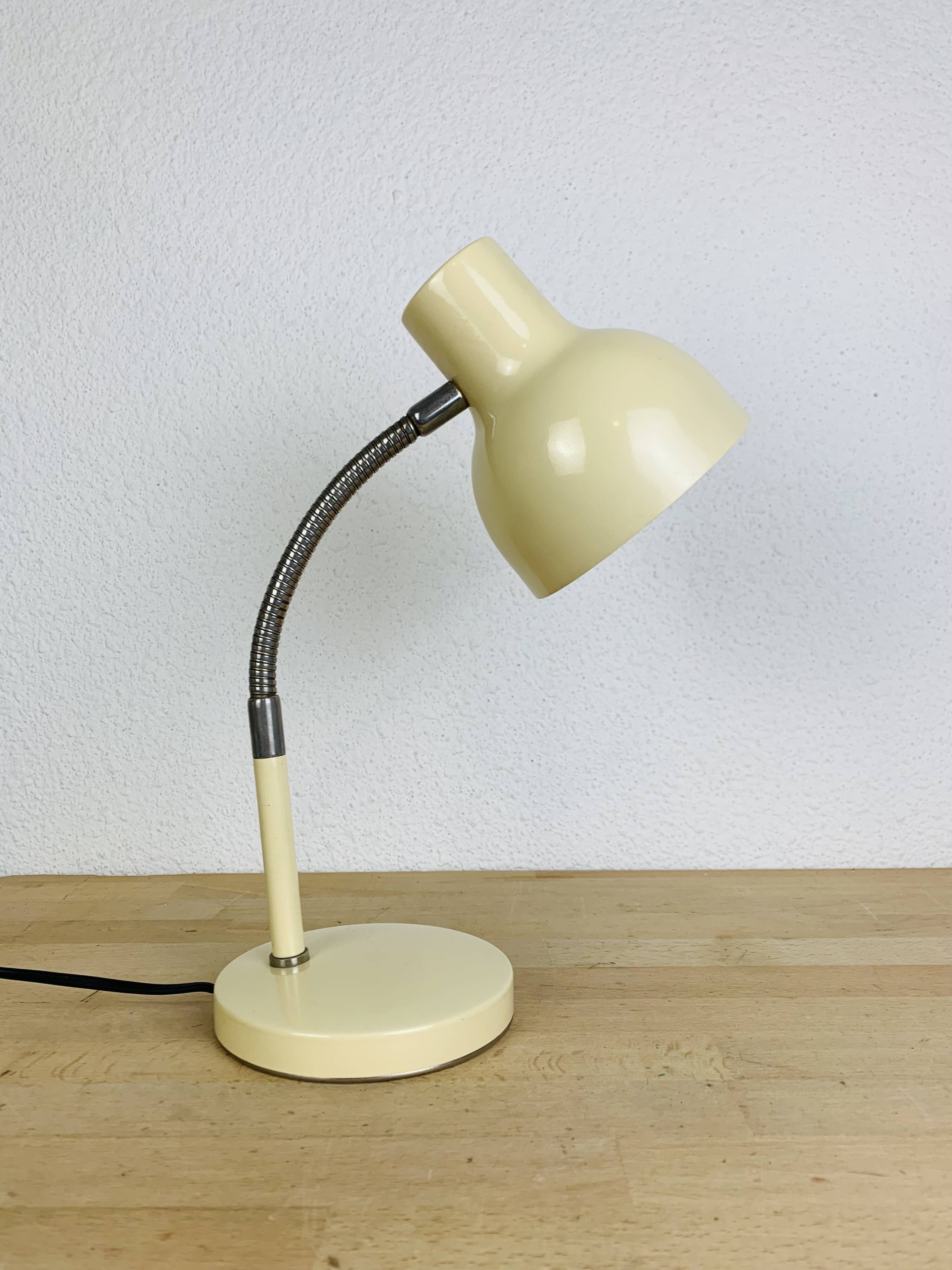 60s beige metal desk lamp