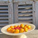 Vintage cut in white alabaster