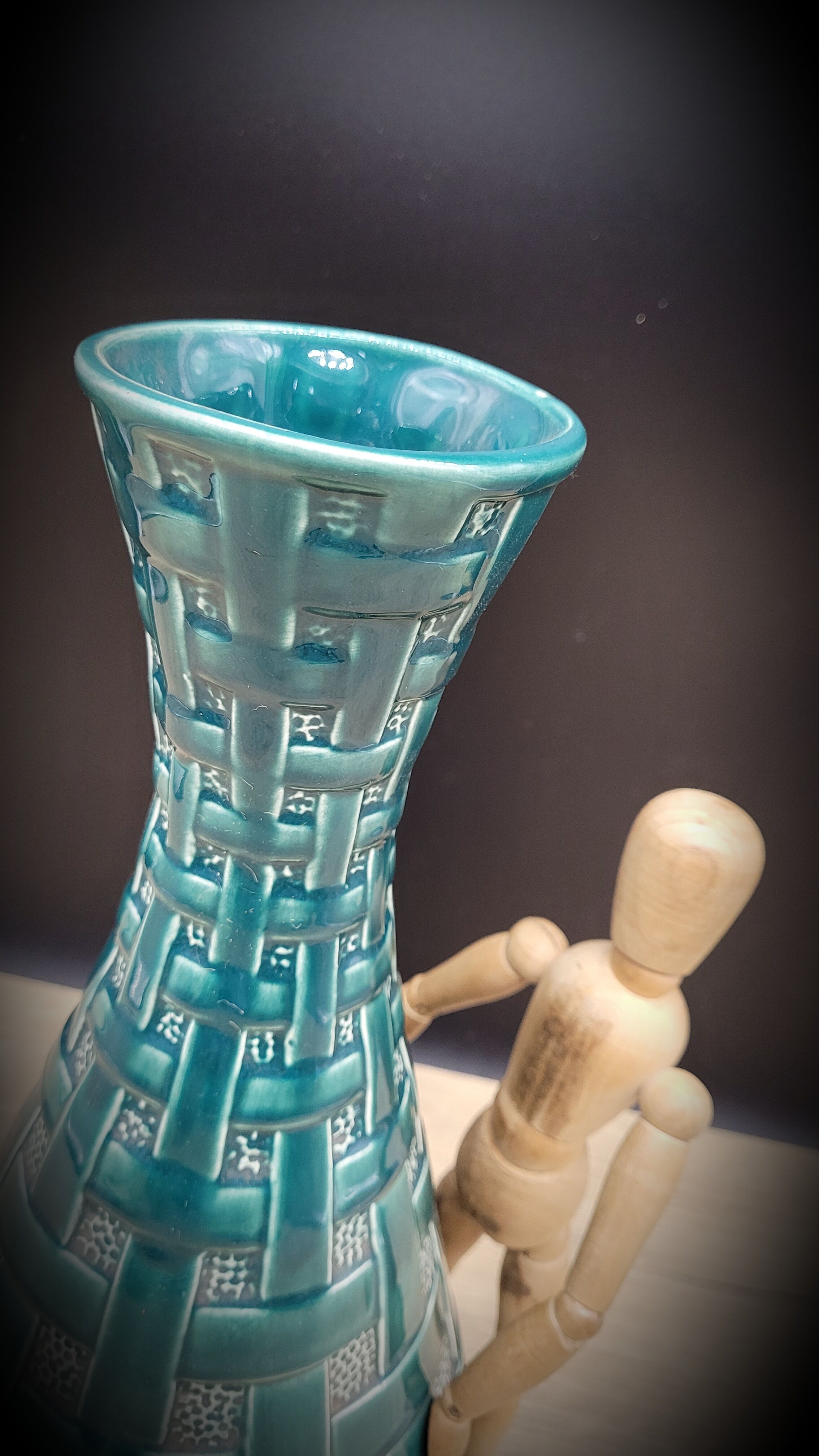 Vase style West Germany braided green 3458