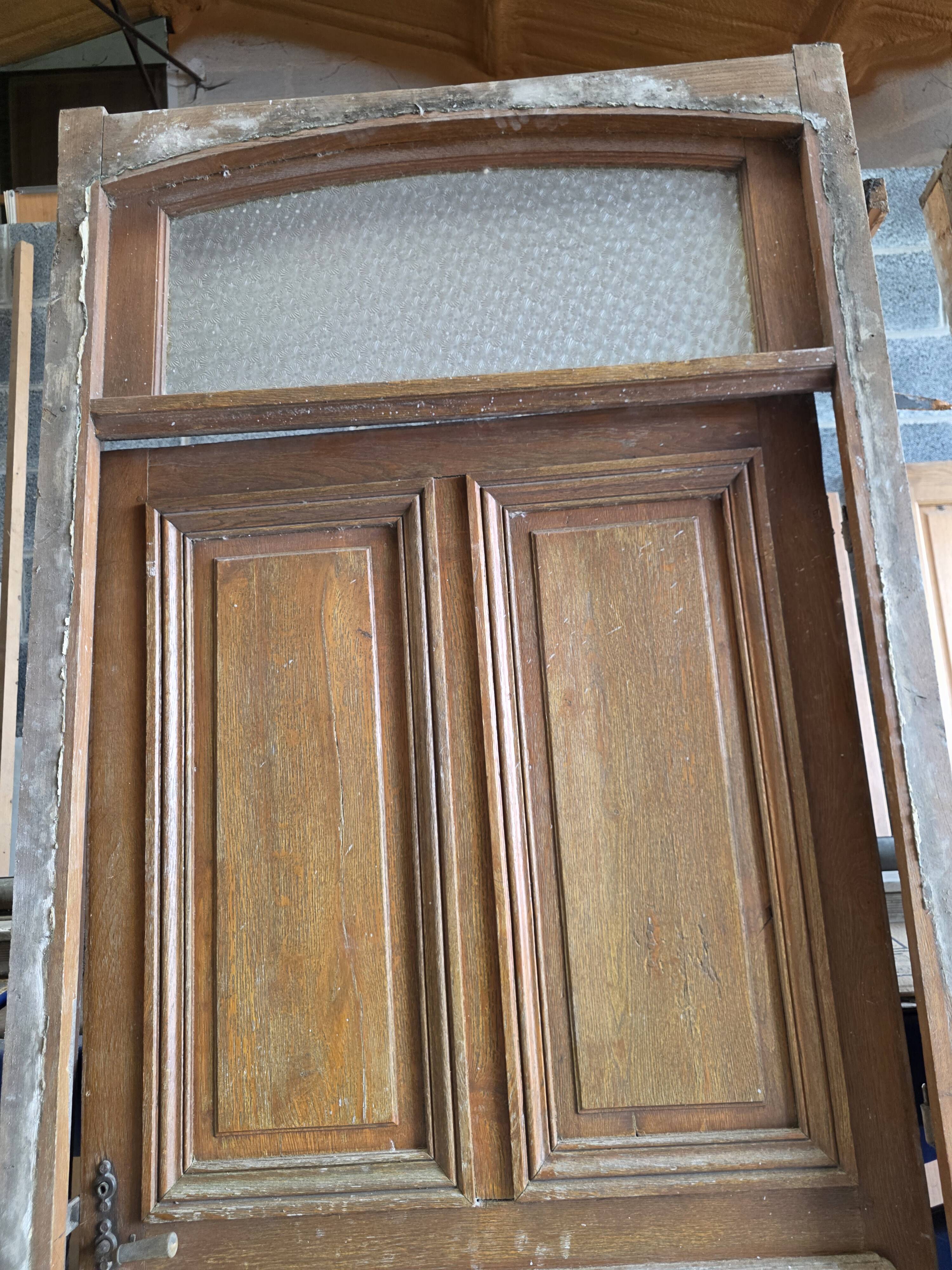 Paire de portes d'entrée en chêne massif, XIXe