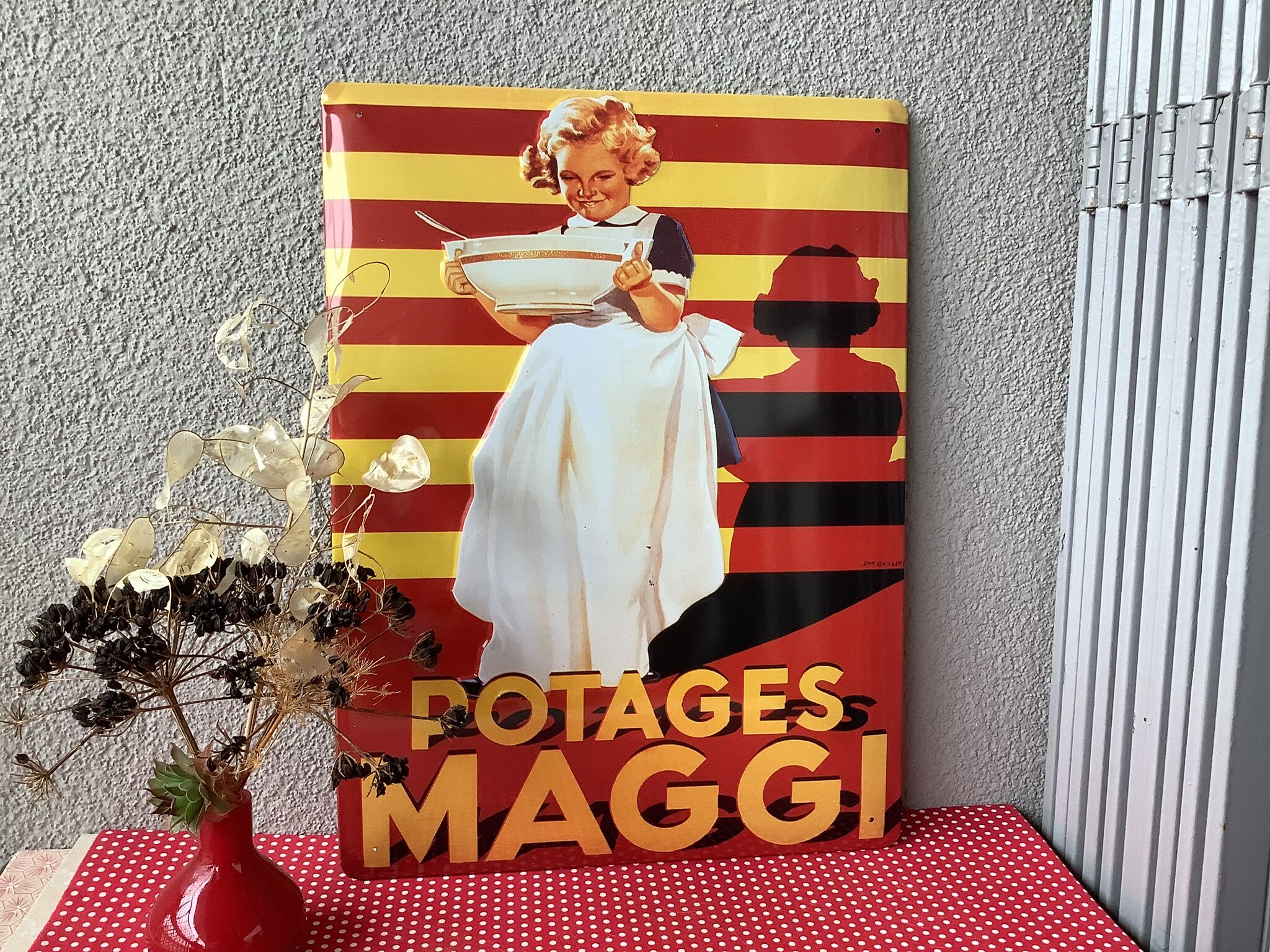 Maggi advertising plate in stamped sheet metal - 30 x 40 cm