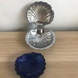 Shell butter dish 1950 with its blue cup