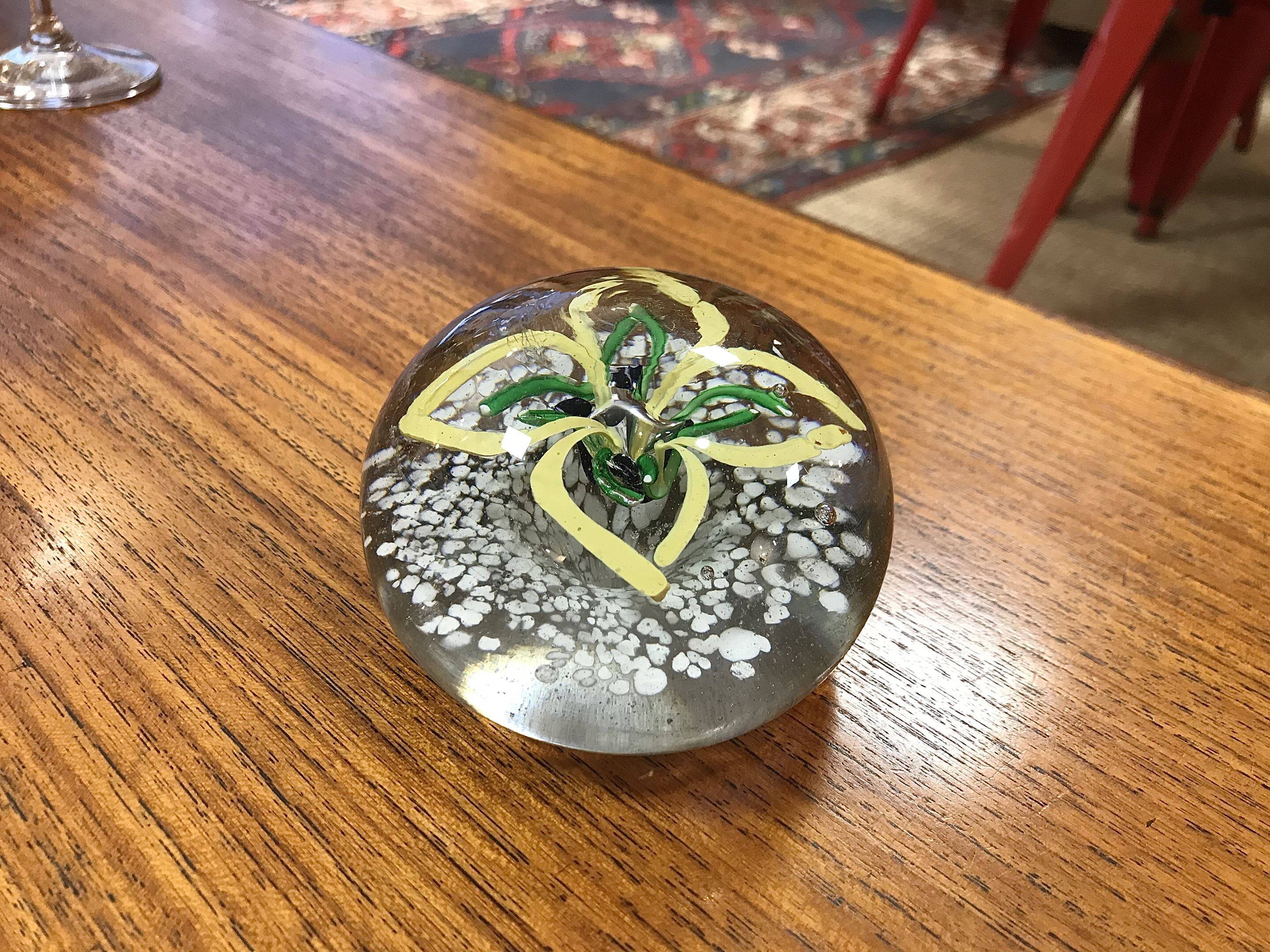 Sulphide - glass paperweight