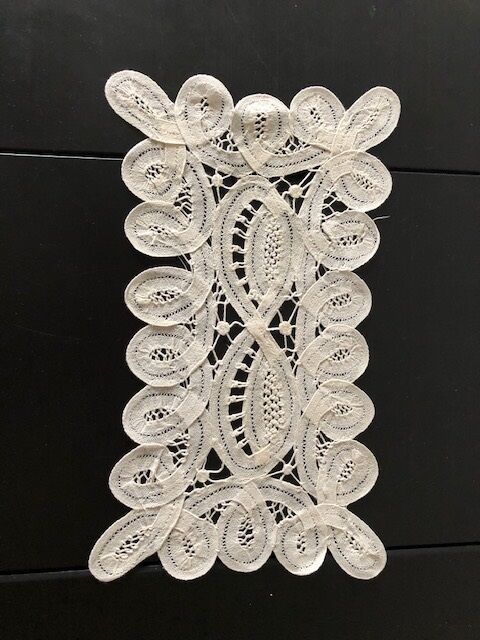 Antique Brussels lace placemat Alost 24x15