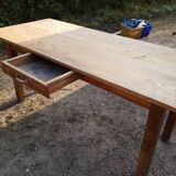 Farm table