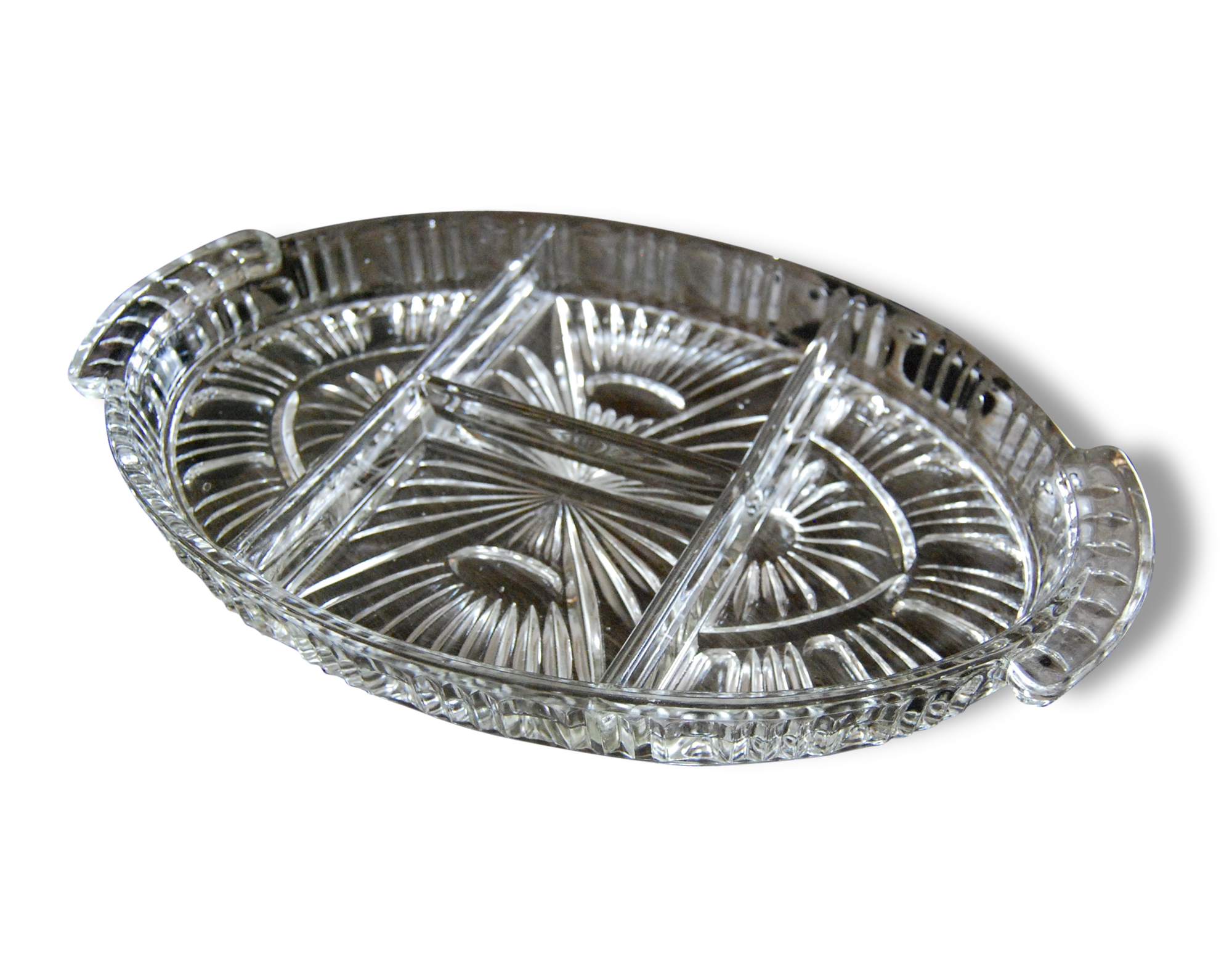 Former compartments in glass dish