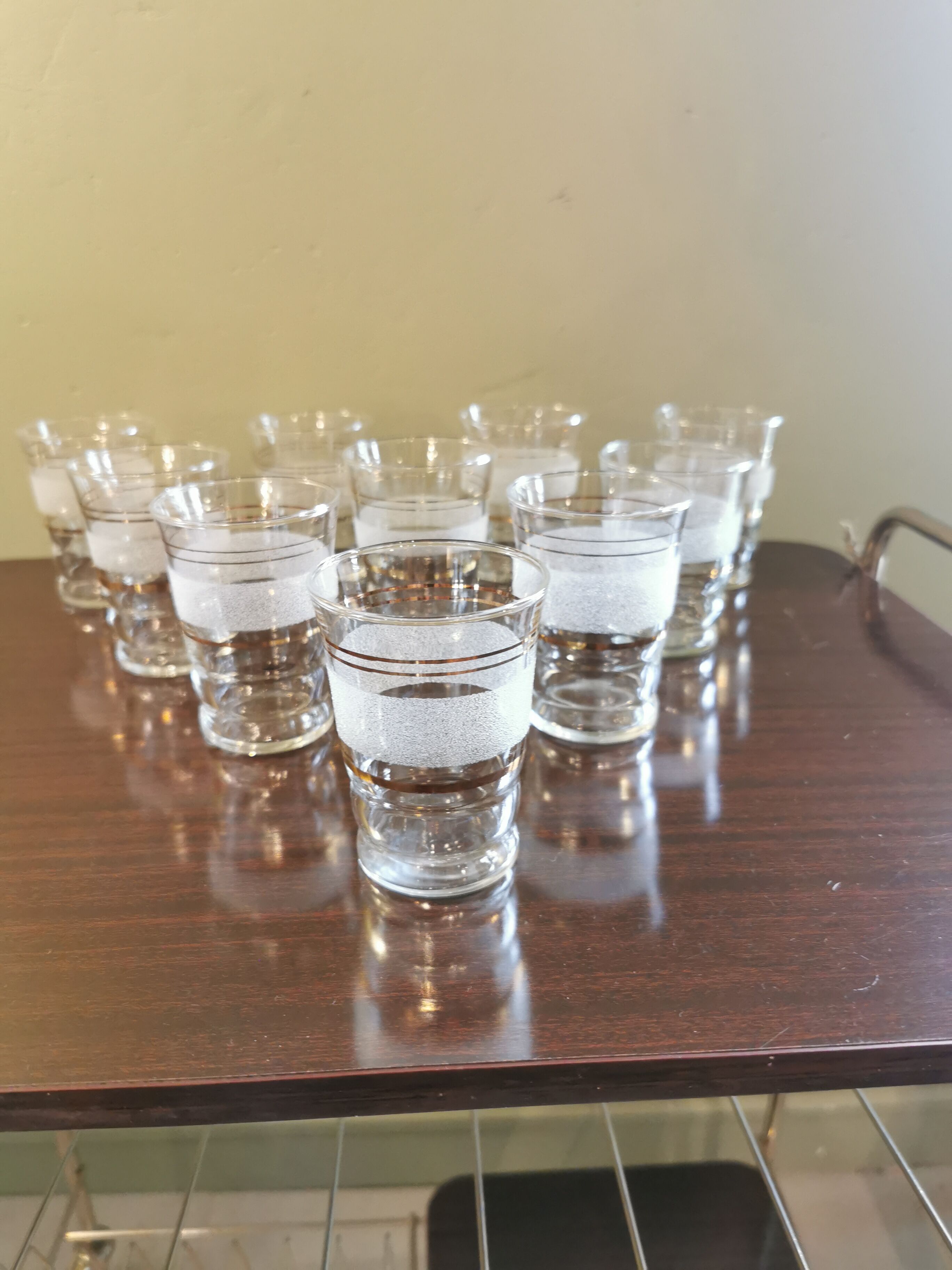 Set of 10 vintage granite and gilded glasses