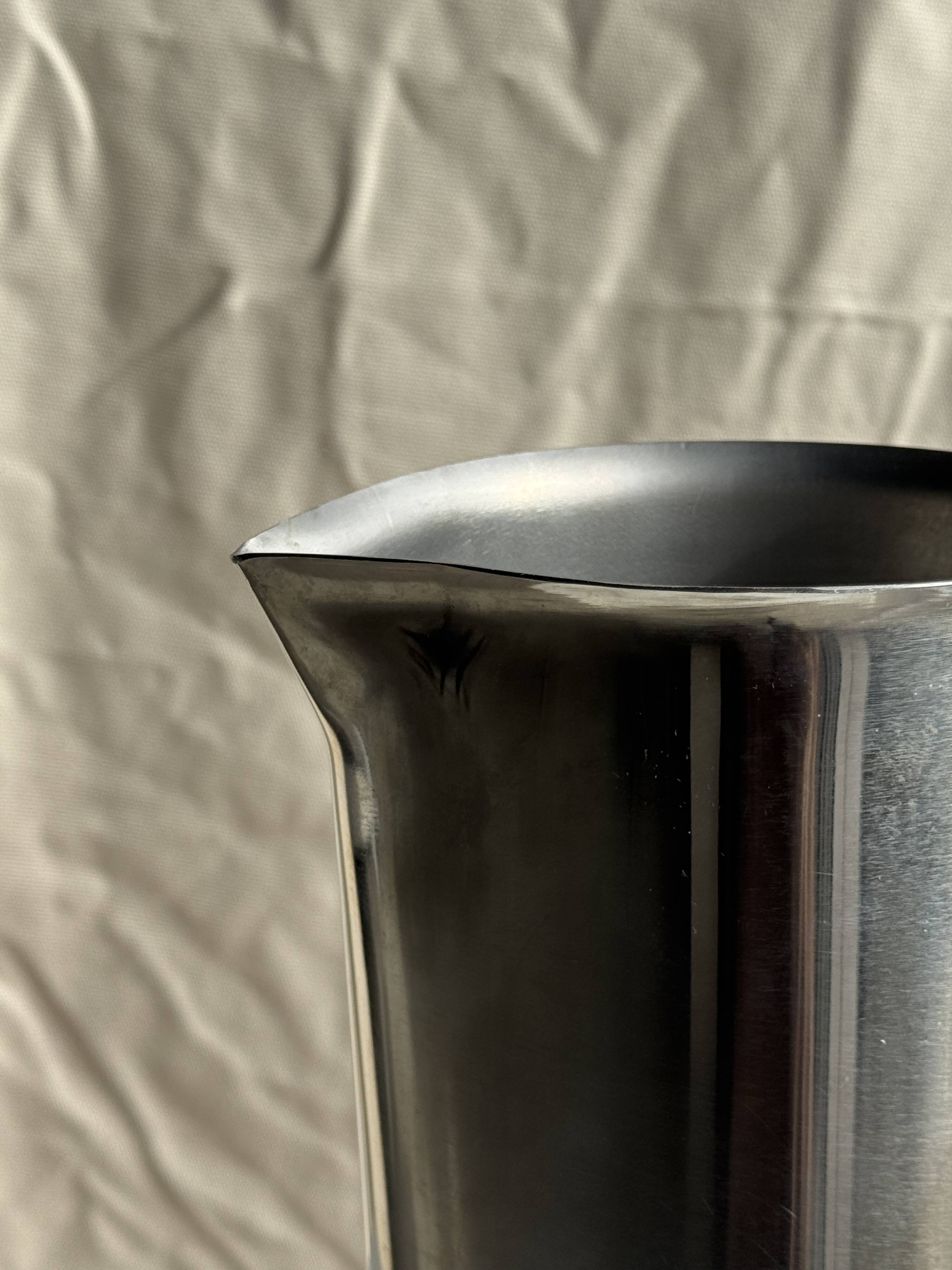 Large silver-plated jug H20 D14.5