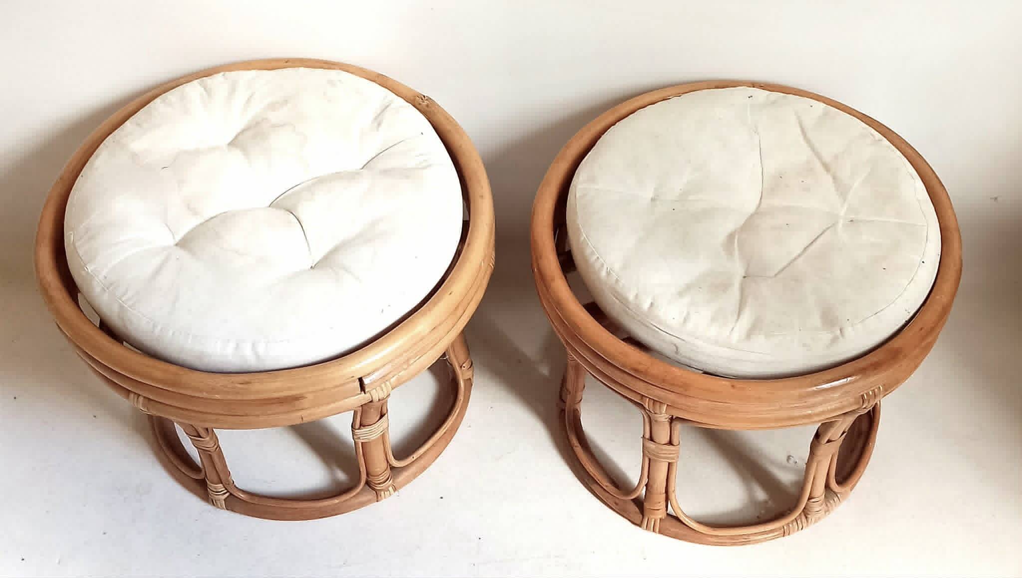 Pair of poufs from the 70s, diameter 44.8 cm.