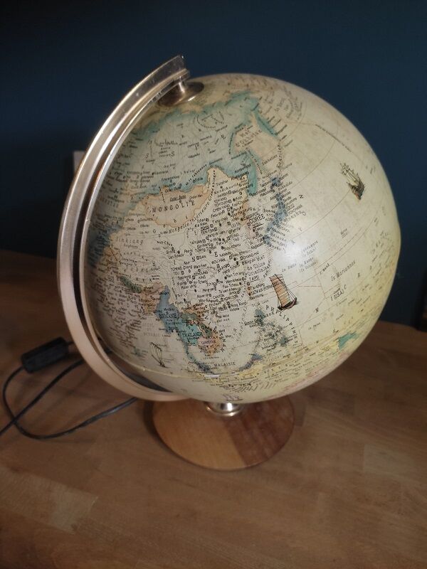 Lamp world globe globe base wood