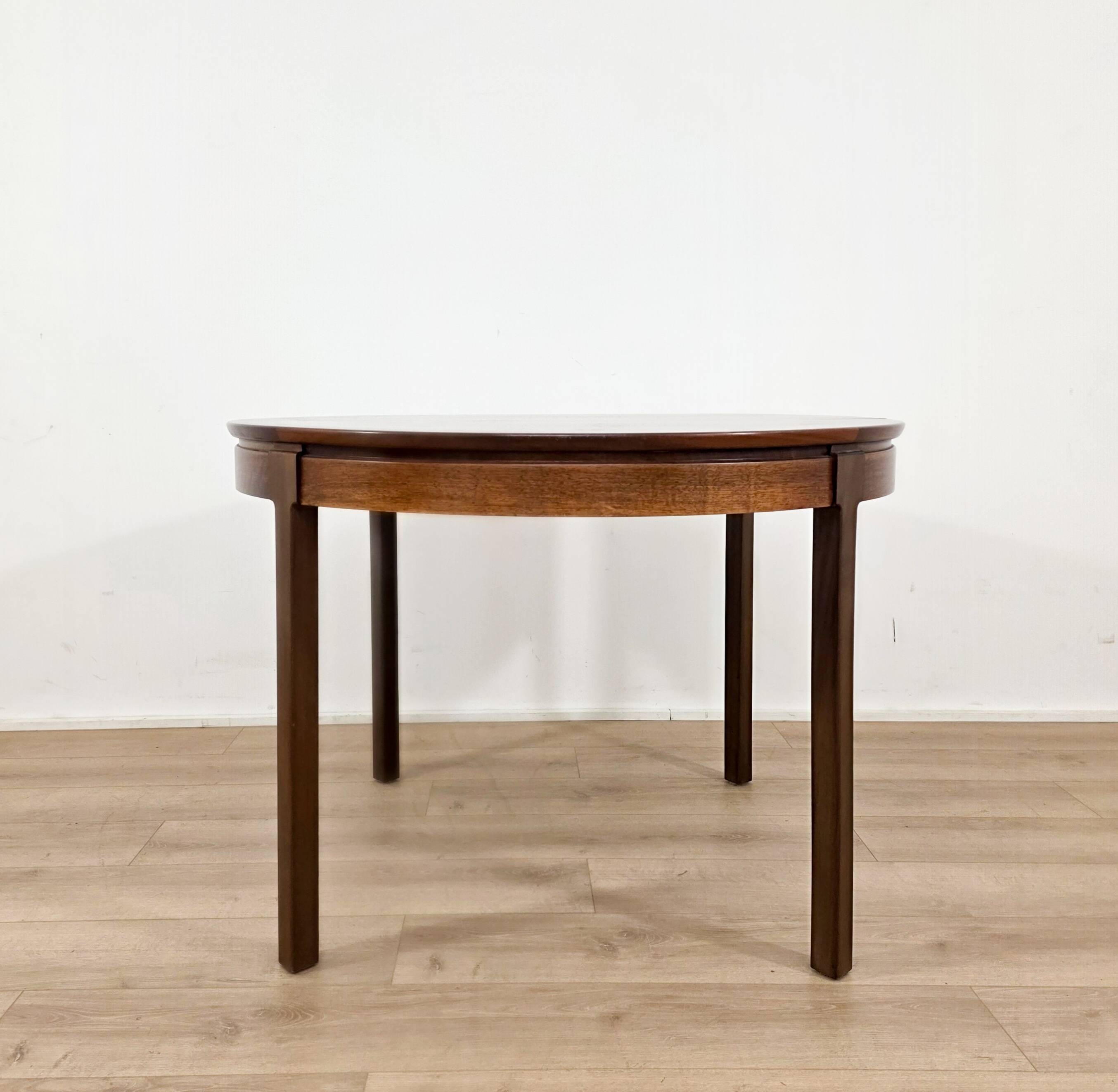 Scandinavian extendable dining table by Jacques Hauville - 1970