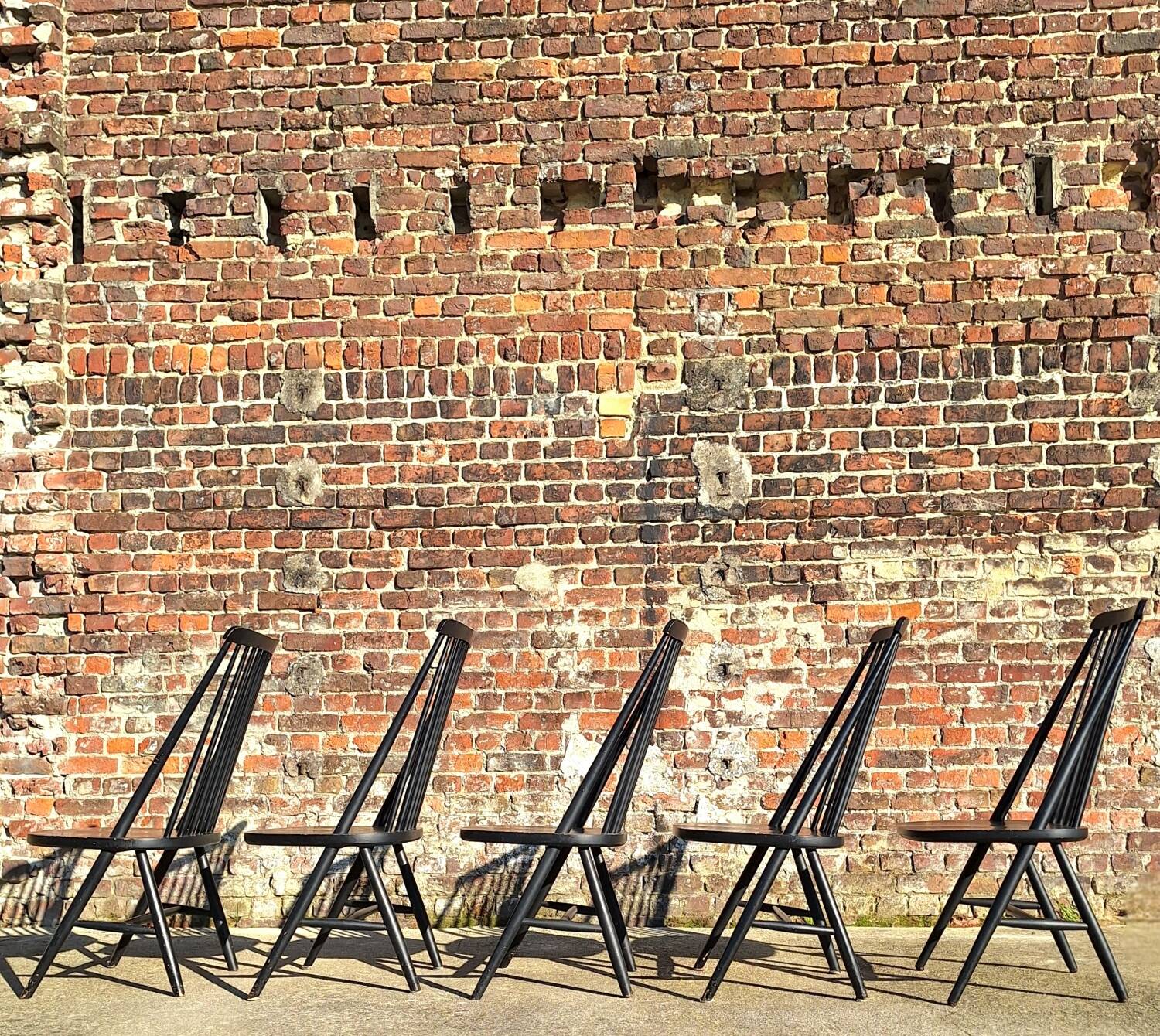 Set of 5 vintage Scandinavian chairs, antique seating furniture