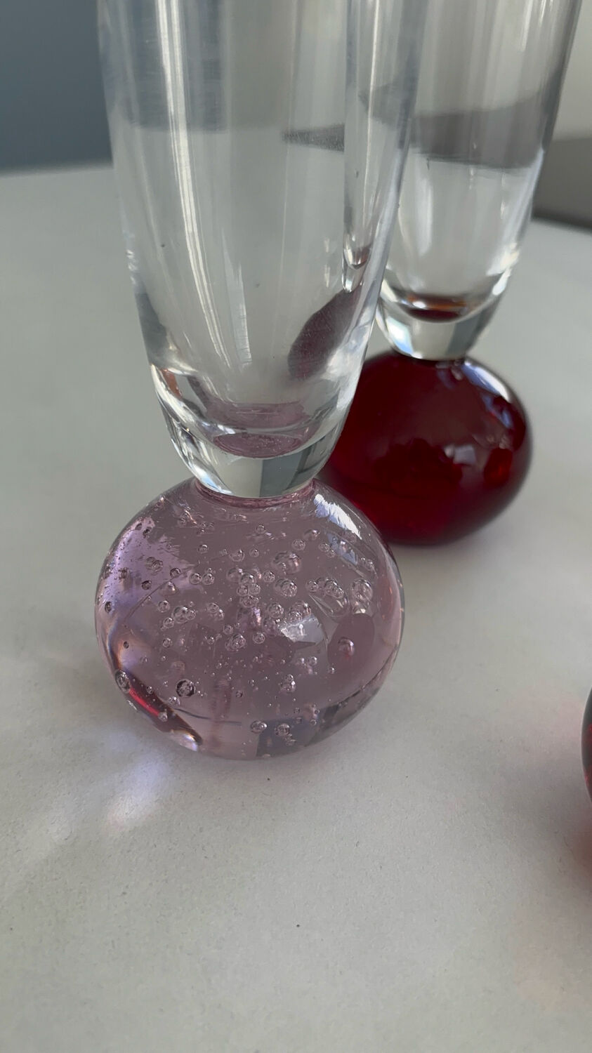 Set of 4 vintage champagne flutes – coloured ball foot – blown glass