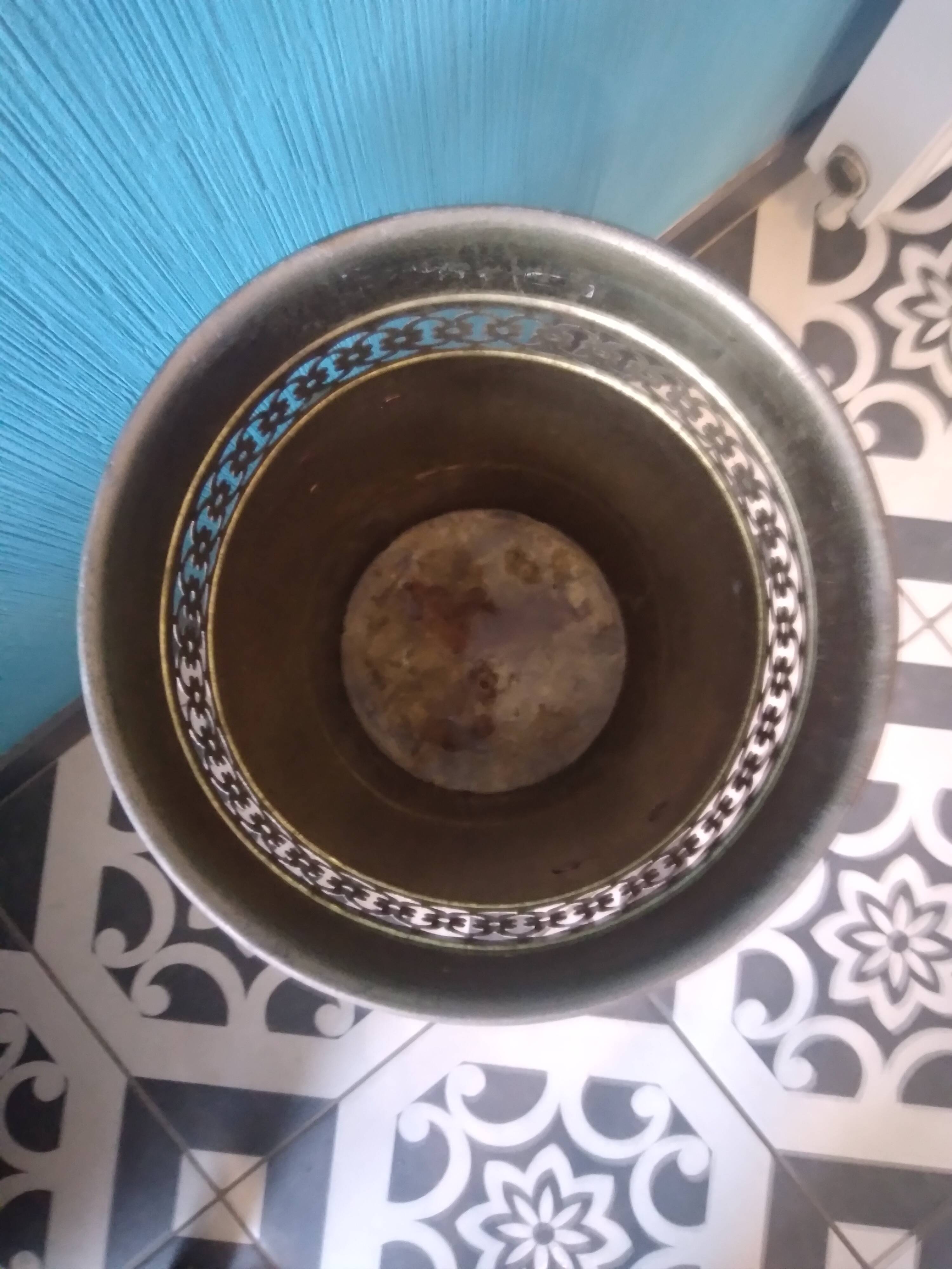 Brass umbrella stand with lion's head