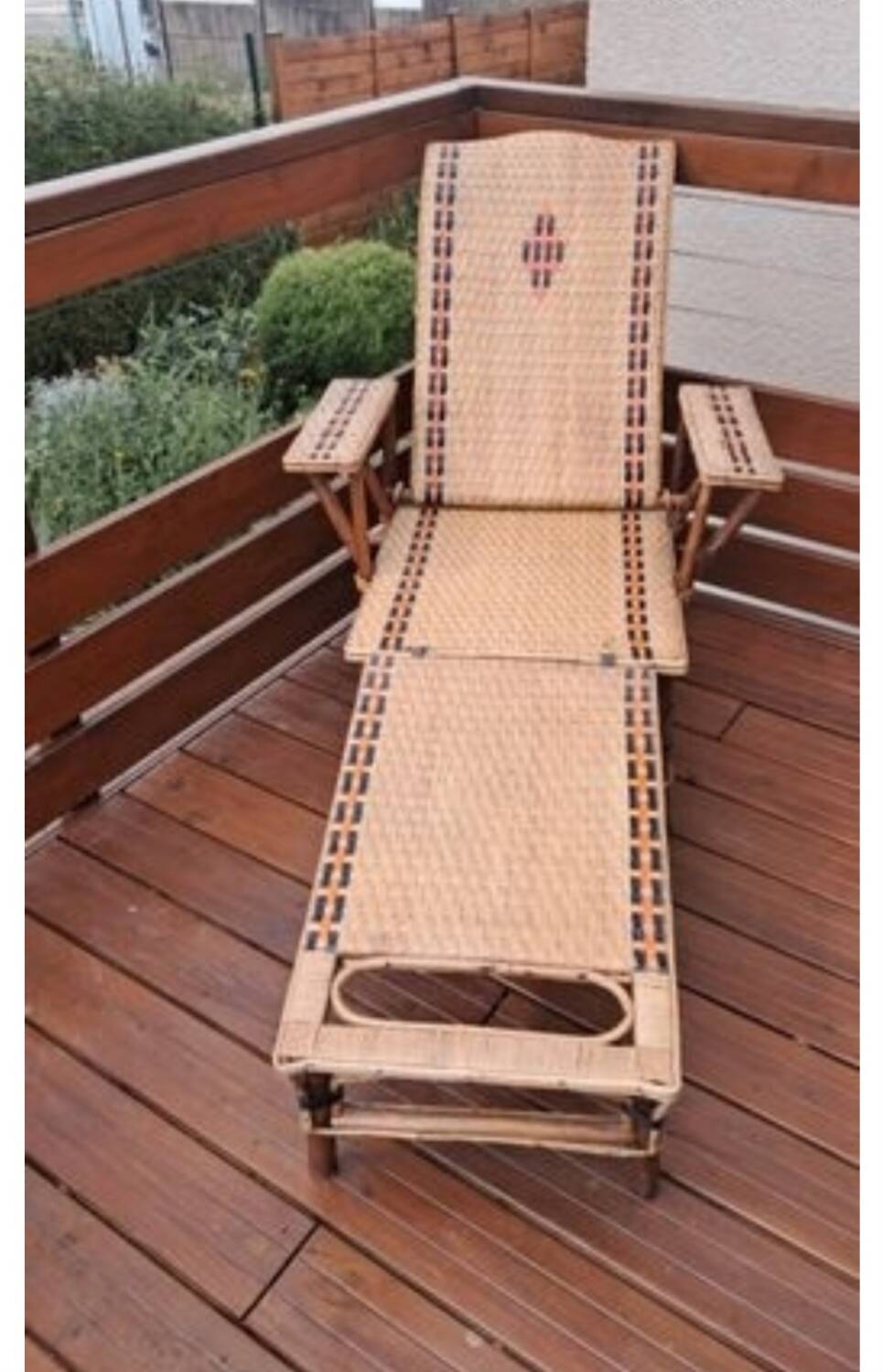 Rattan lounge chair