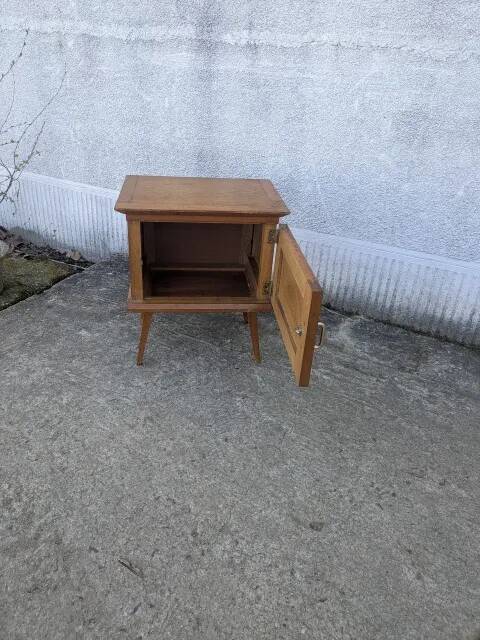 Vintage bedside table, tapered legs