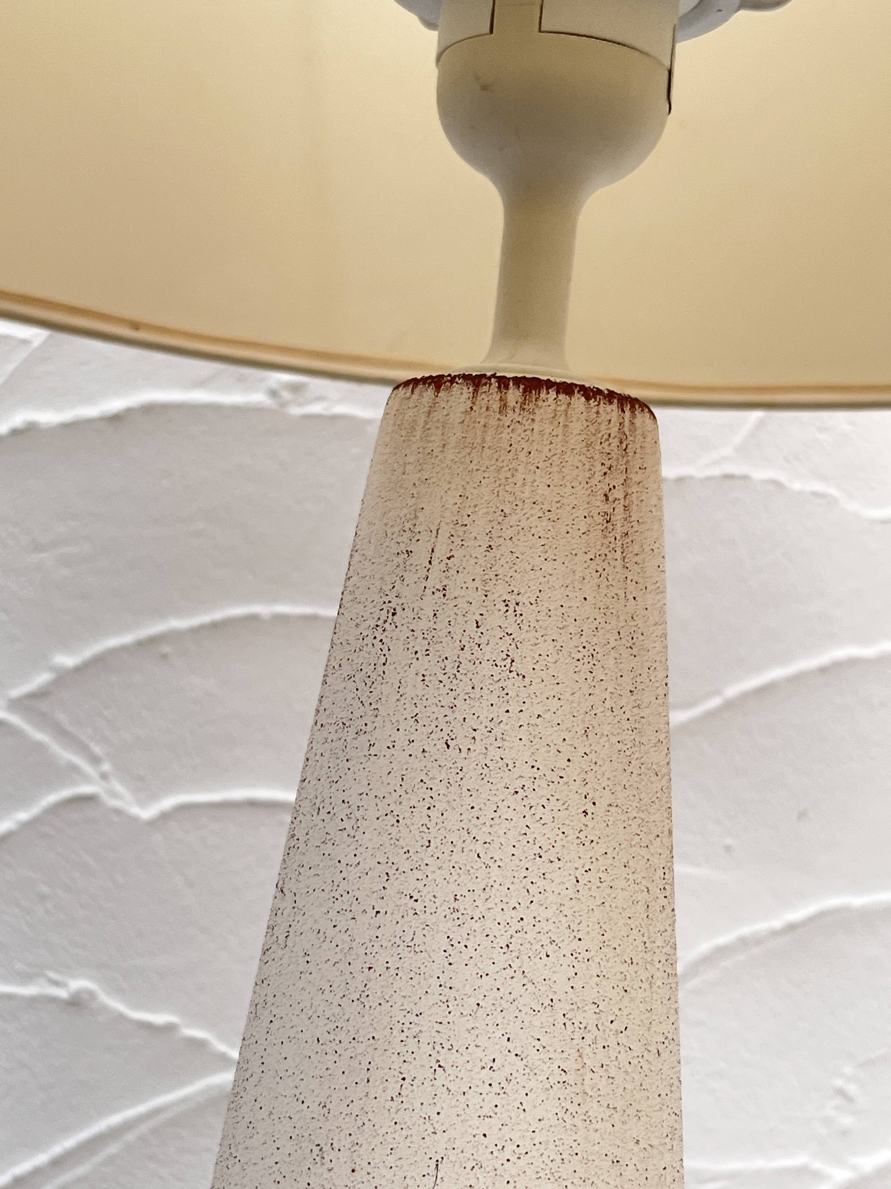 Cream ceramic lamp