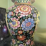 Chinese vase with lid (potiche)
