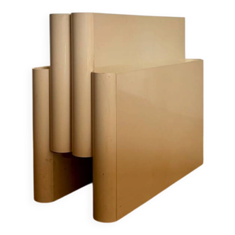 Kartell 4676 magazine rack