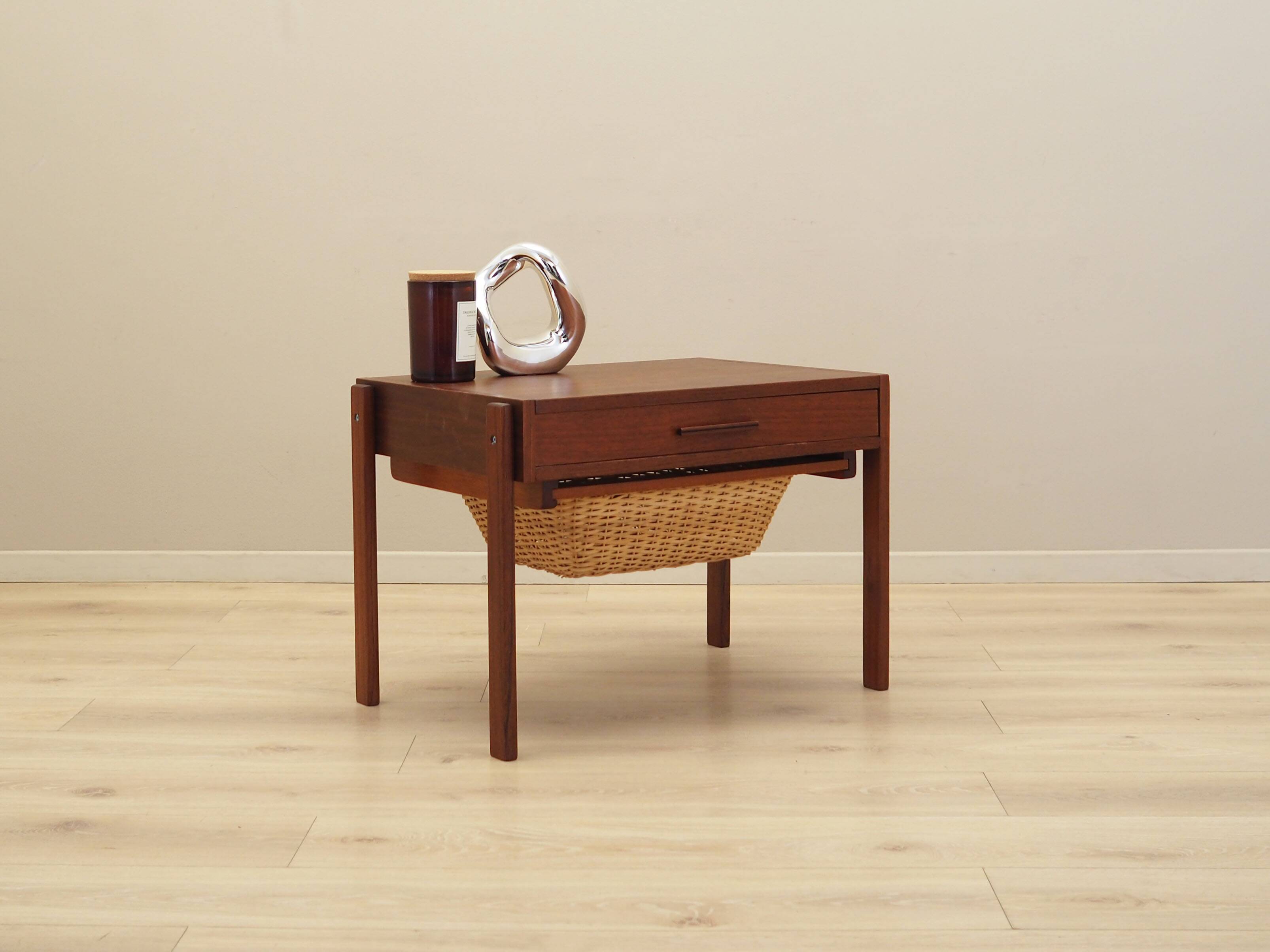 Teak coffee table, Danish design, 1970s, production: Denmark
