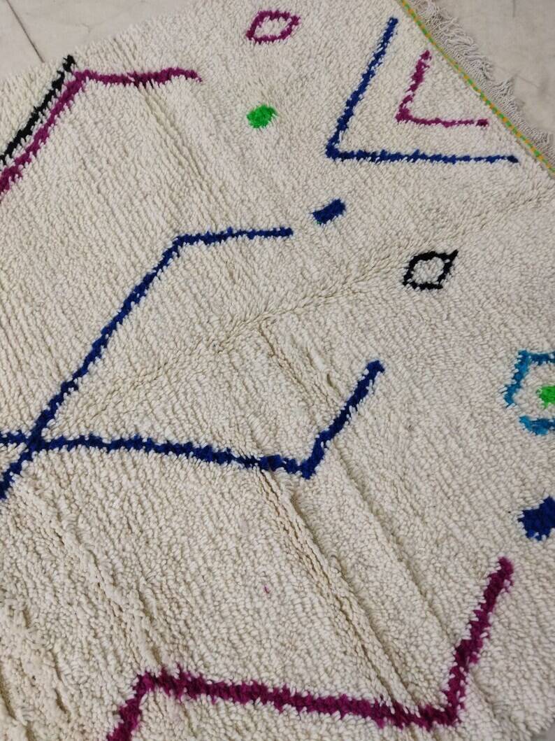 Azilal rug decorated woven in natural wool 250cm×150cm