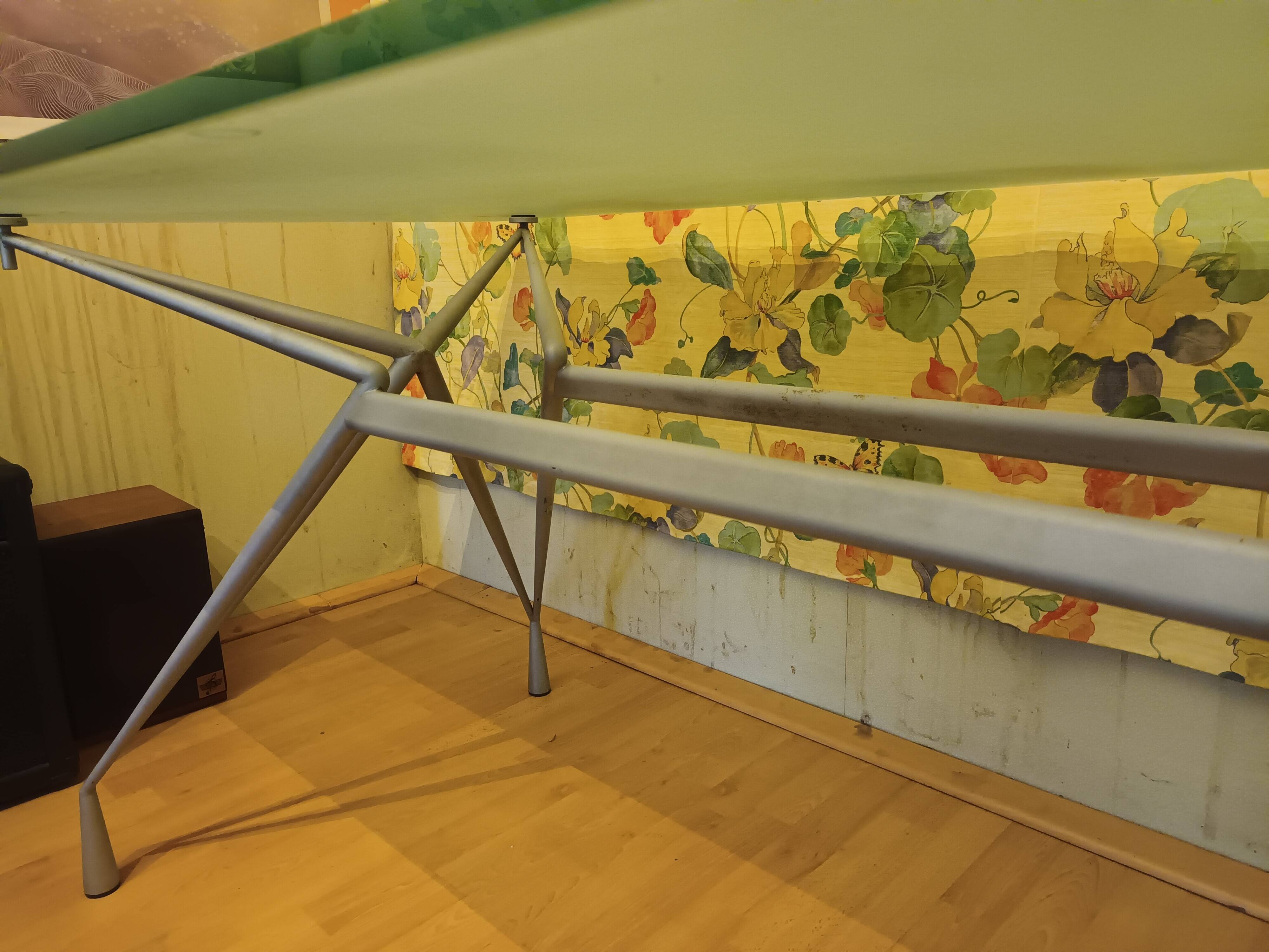 Table en verre de design italien